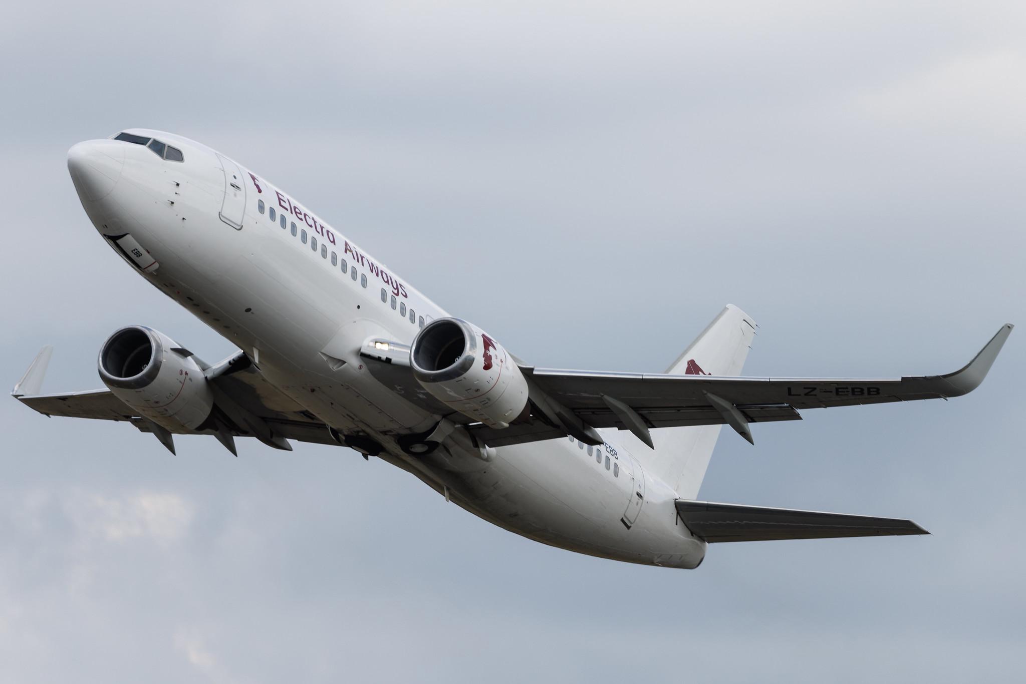 Hamburg Airport: Electra Airways (/ EAF) | Boeing 737-3H4 B733 | LZ-EBB | MSN 27955