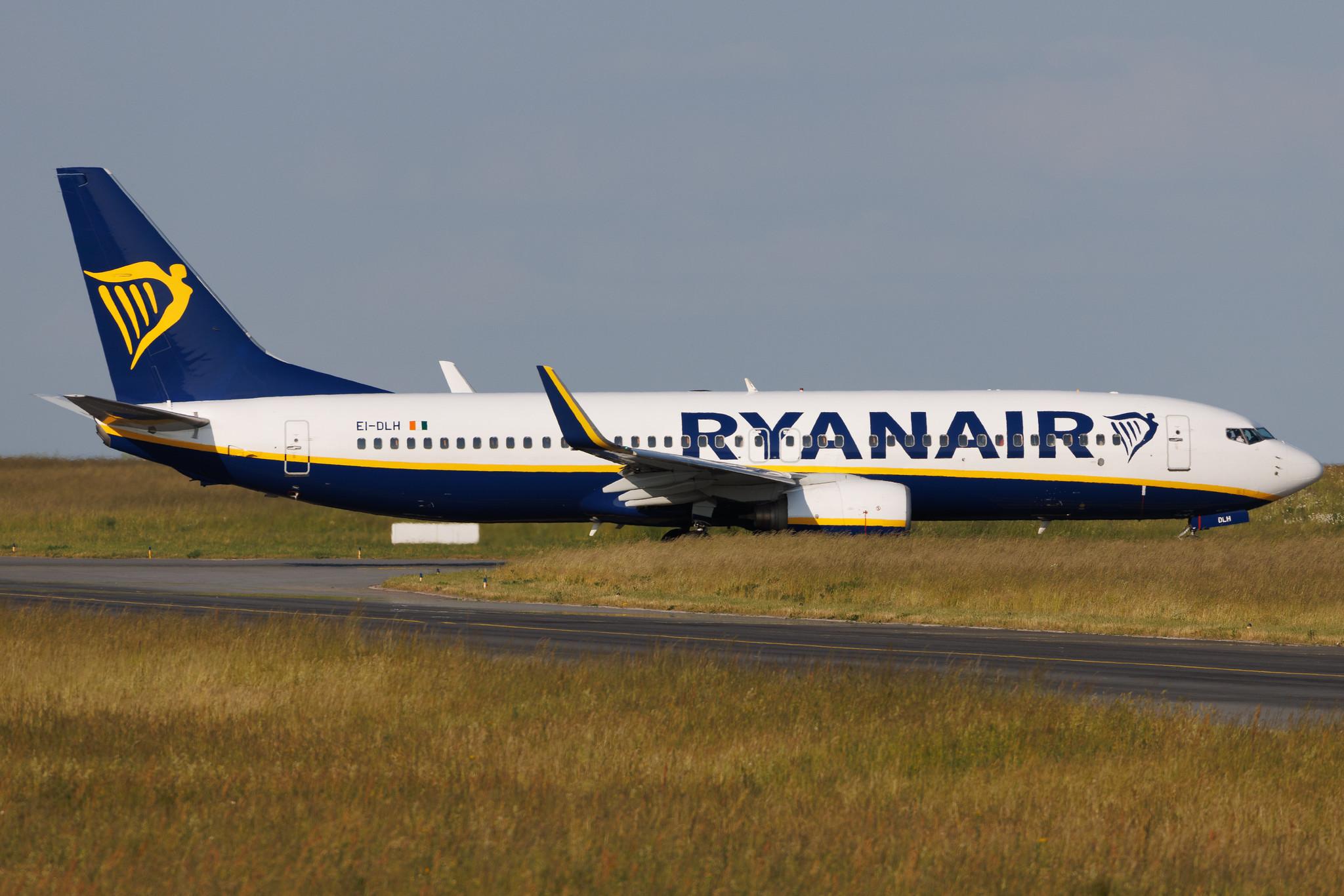 Luxembourg Findel Airport: Ryanair (FR / RYR) | Boeing 737-8AS B738 | EI-DLH | MSN 33590