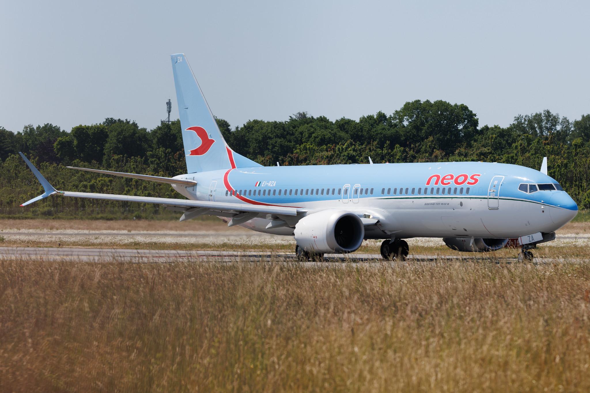 Hamburg Airport: Neos (NO / NOS) | Boeing 737 MAX 8 B38M | EI-RZA | MSN 62869