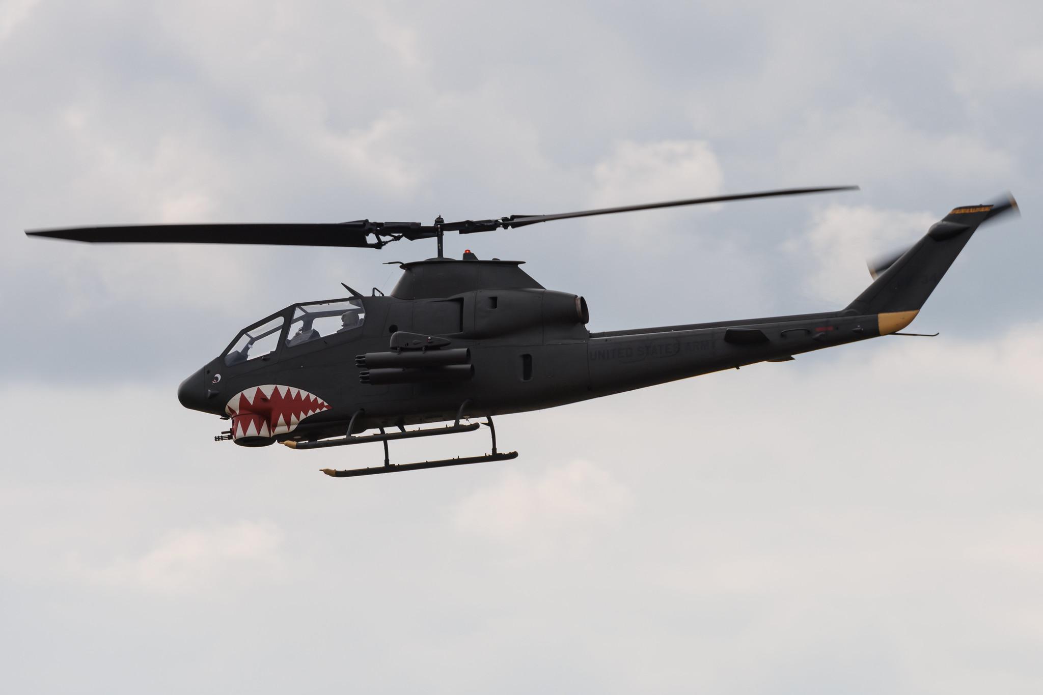 ANTIDOTUM Airshow Leszno: Private owner | Bell TAH-1P Cobra HUCO | OK-AHC | MSN 77-22734