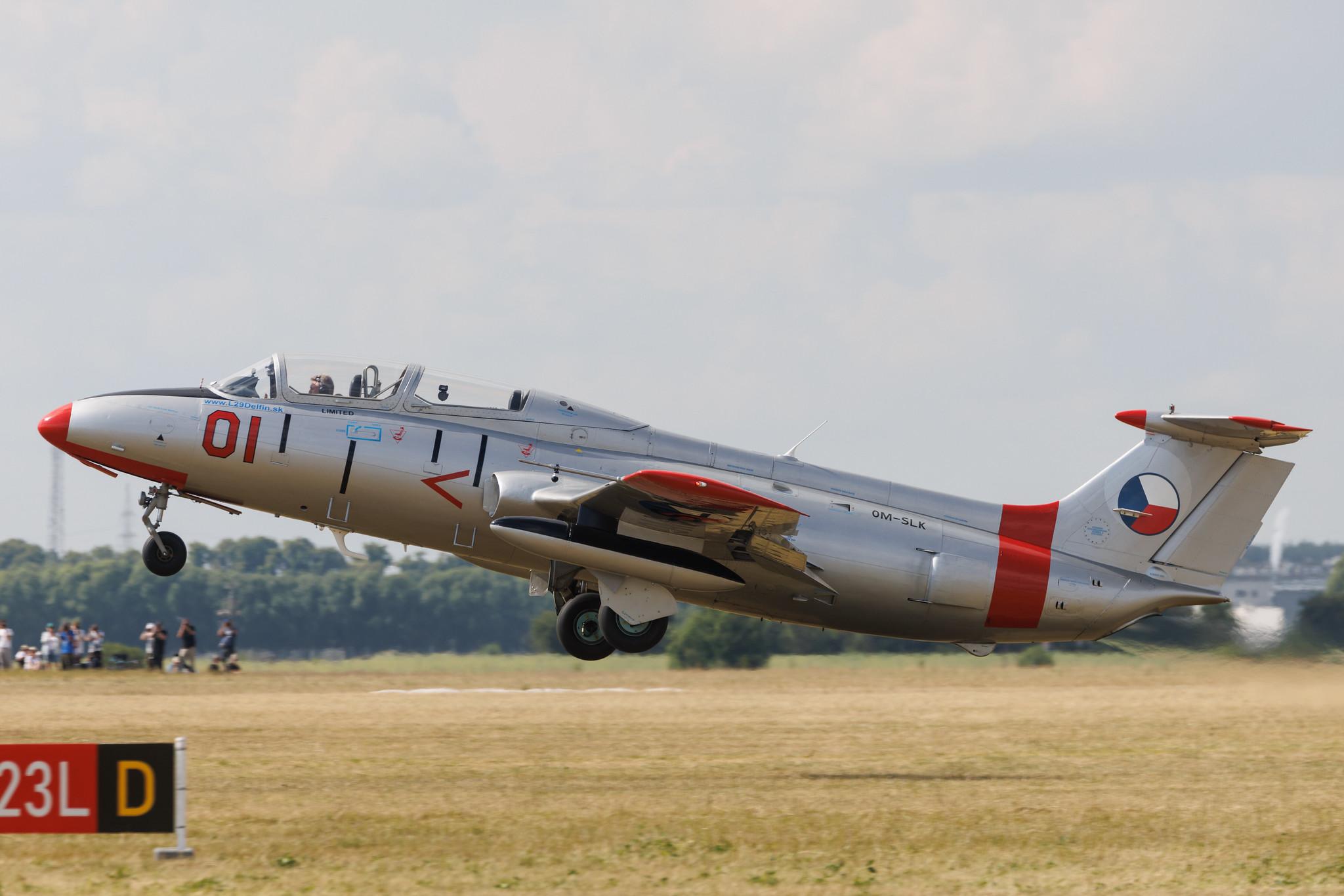 ANTIDOTUM Airshow Leszno: Private owner | Aero L-29 Delfin L29 | OM-SLK | MSN 294645