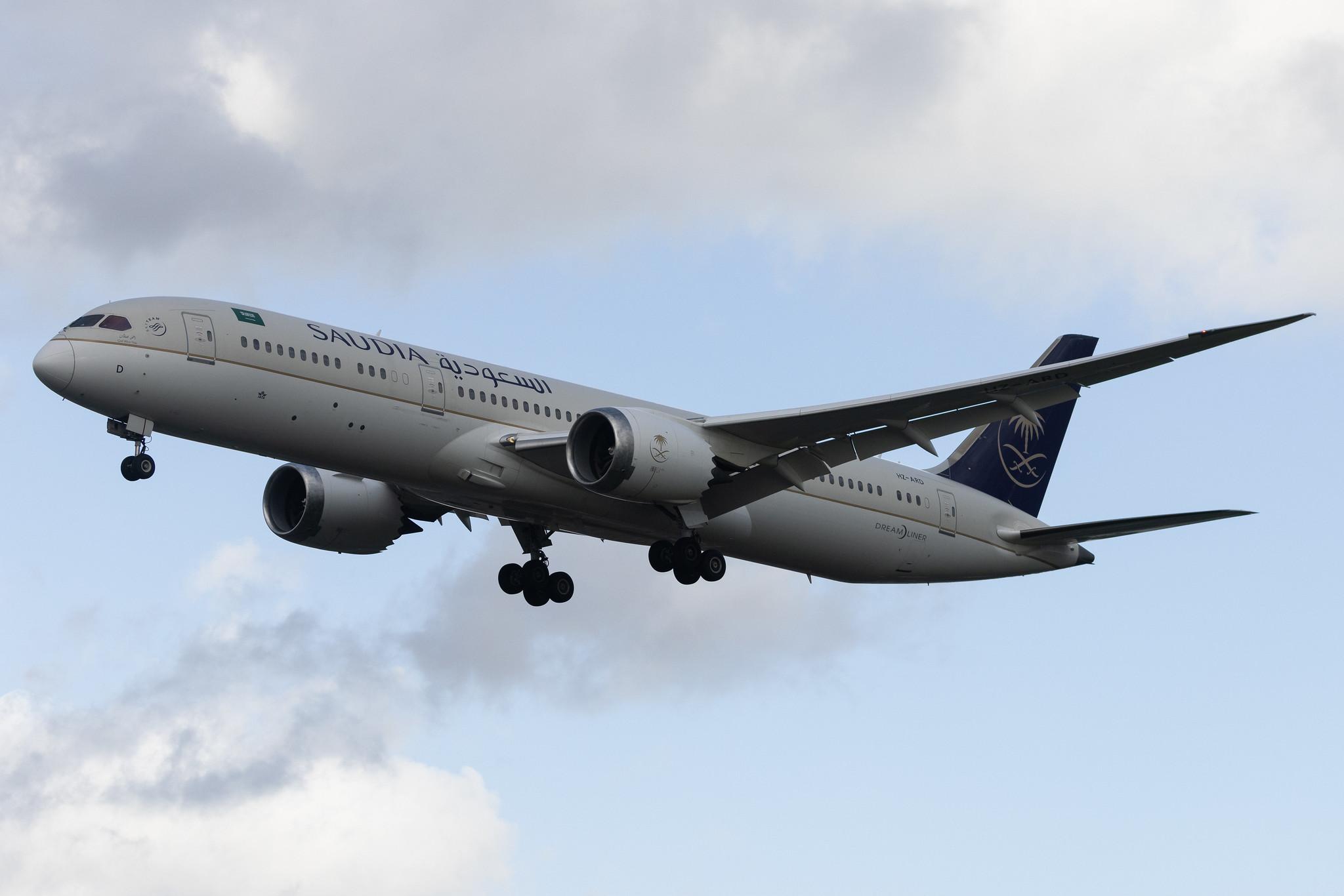 London Heathrow: Saudia (SV / SVA) | Boeing 787-9 Dreamliner B789 | HZ-ARD | MSN 41547