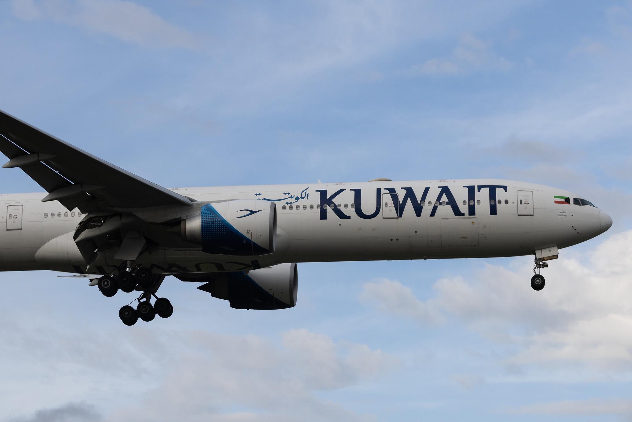 London Heathrow: Kuwait Airways (KU / KAC) | Boeing 777-369(ER) B77W | 9K-AOI | MSN 62566