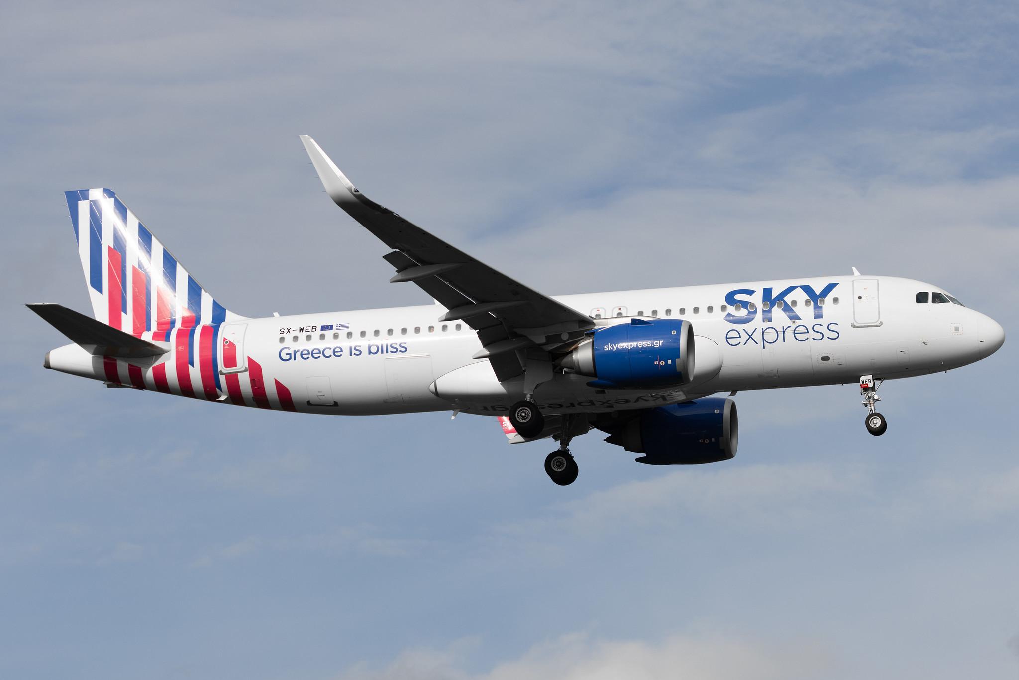 London Heathrow: SKY express (GQ / SEH) | Airbus A320-251N A20N | SX-WEB | MSN 09507