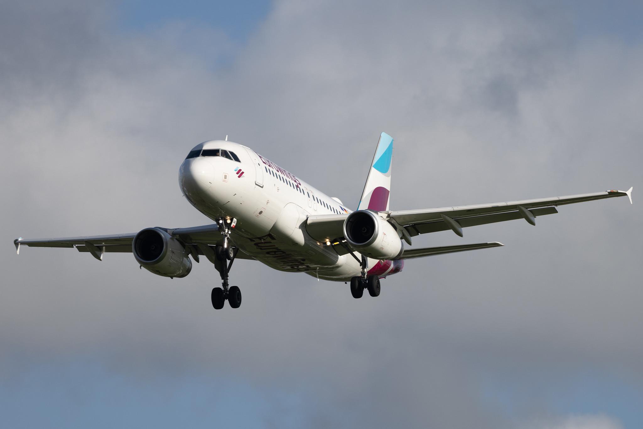 London Heathrow: Eurowings (EW / EWG) | Airbus A319-132 A319 | D-AGWE | MSN 3128