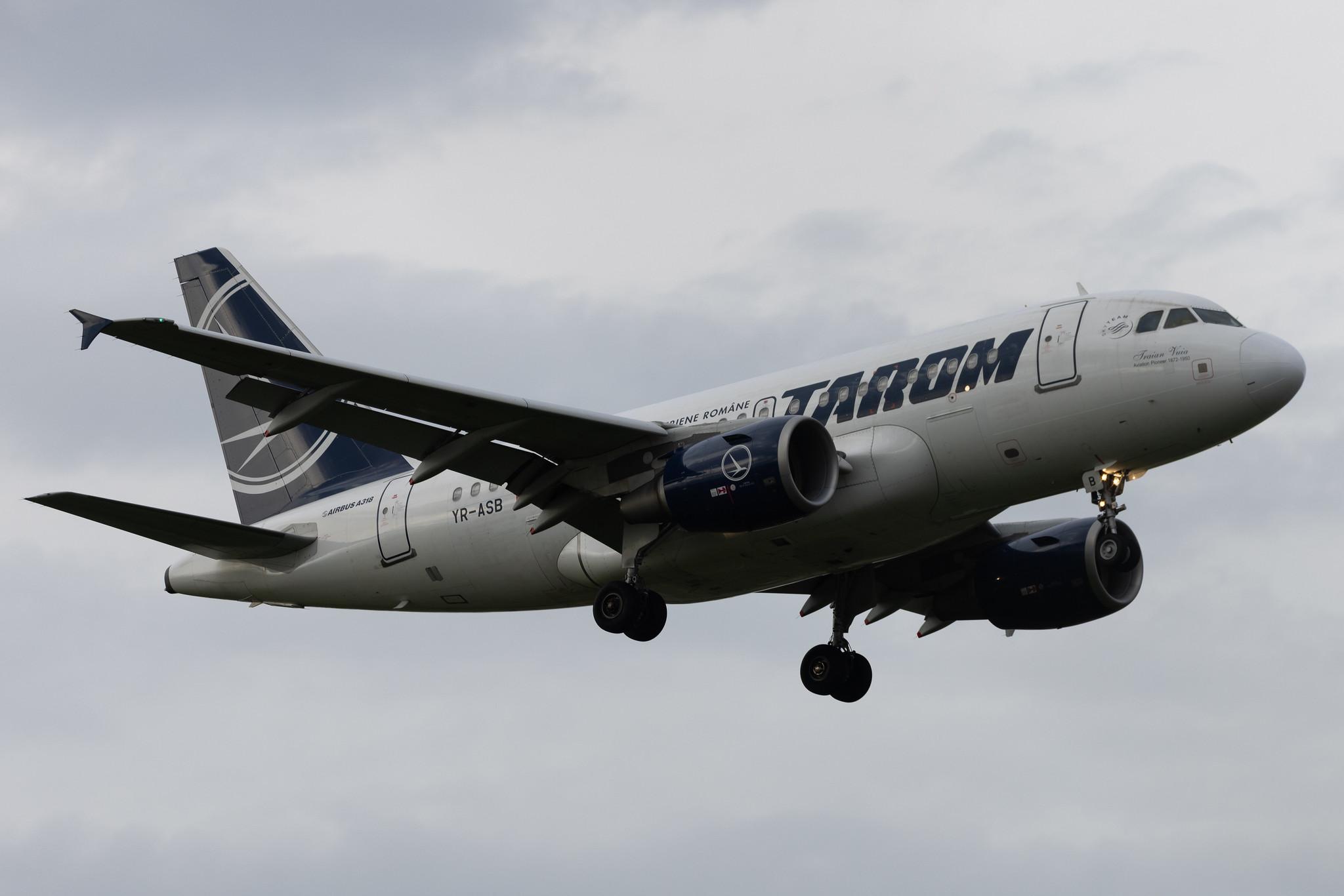 London Heathrow: Tarom (RO / ROT) | Airbus A318-111 A318 | YR-ASB | MSN 2955
