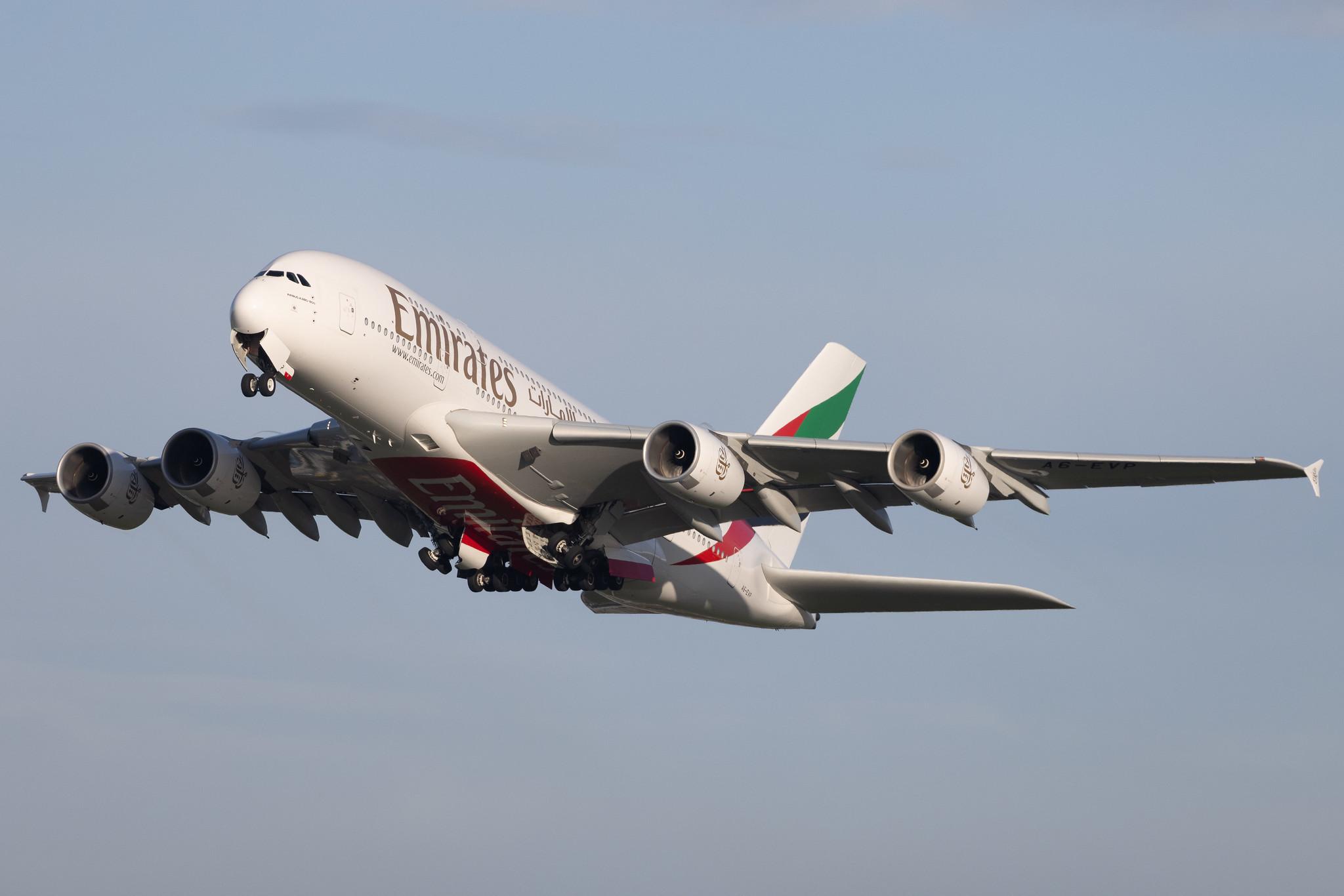 London Heathrow: Emirates (EK / UAE) | Airbus A380-842 A388 | A6-EVP | MSN 269