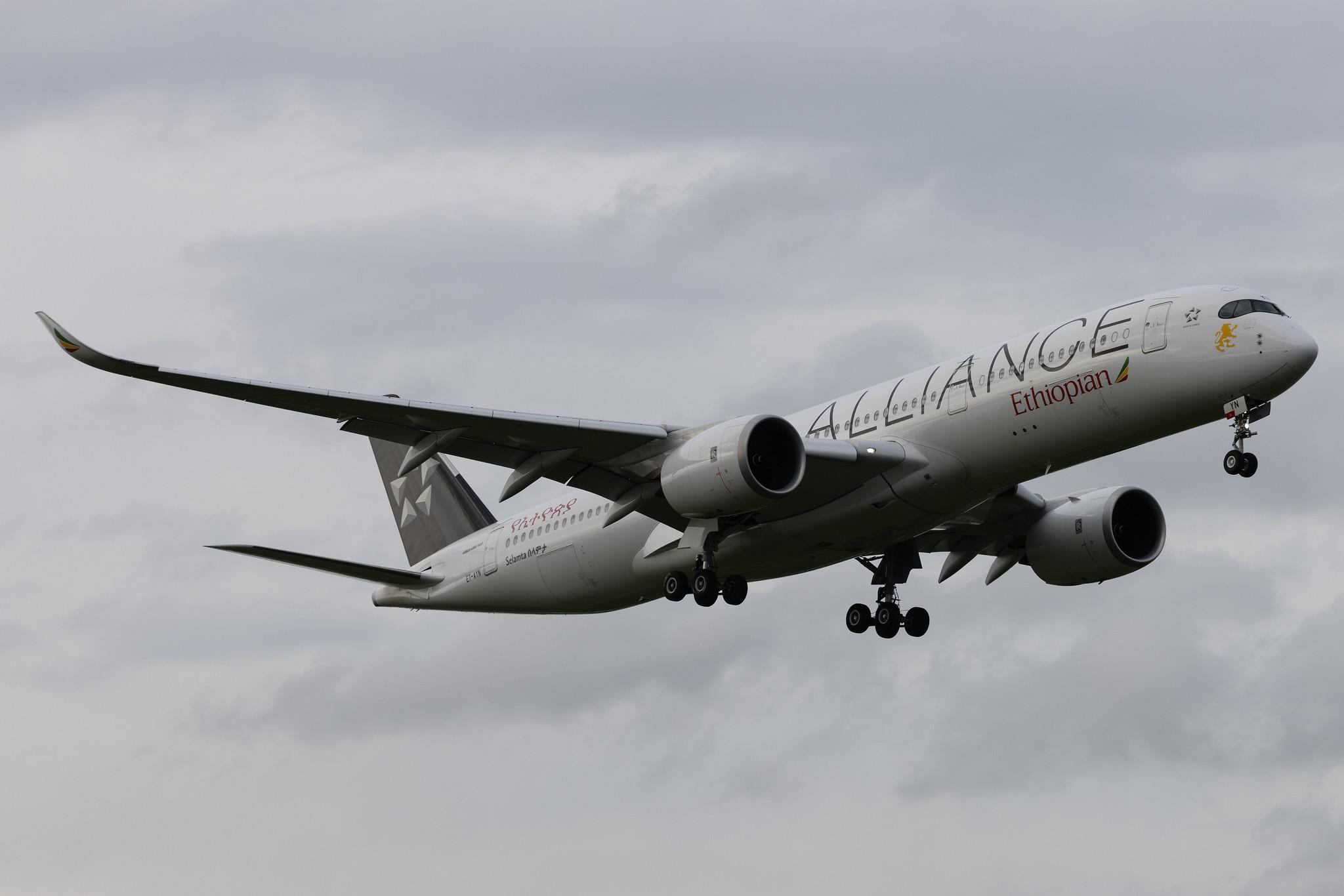 London Heathrow: Ethiopian Airlines (ET / ETH) | Livery: Star Alliance Livery | Airbus A350-941 A359 | ET-AYN | MSN 542