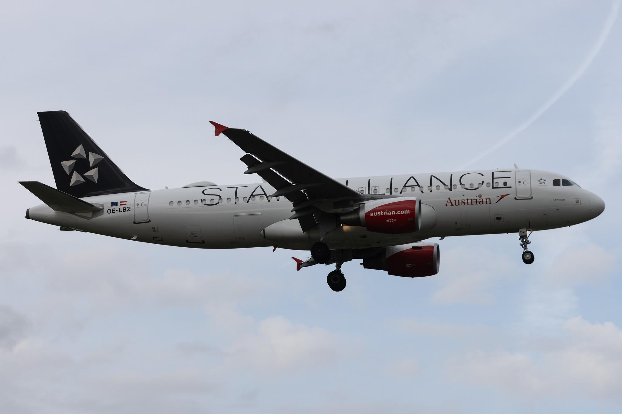 London Heathrow: Austrian Airlines (OS / AUA) | Livery: Star Alliance Livery | Airbus A320-214 A320 | OE-LBZ | MSN 5181