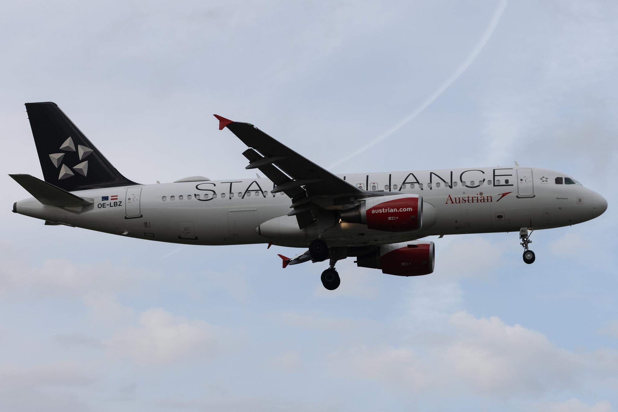 London Heathrow: Austrian Airlines (OS / AUA) | Livery: Star Alliance Livery | Airbus A320-214 A320 | OE-LBZ | MSN 5181