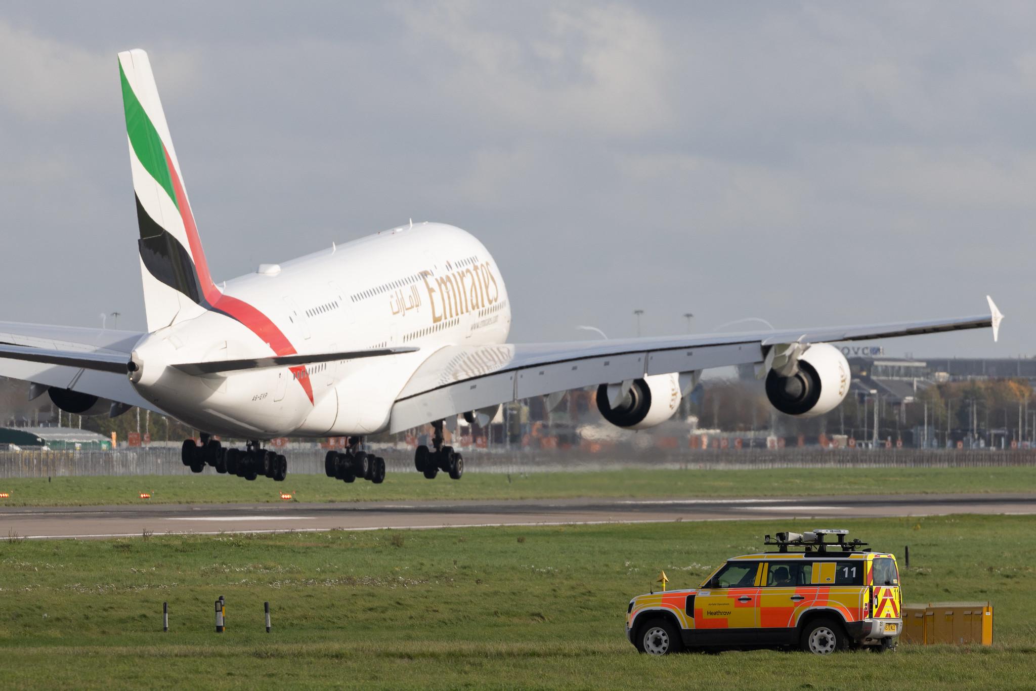 London Heathrow: Emirates (EK / UAE) | Airbus A380-842 A388 | A6-EVP | MSN 269