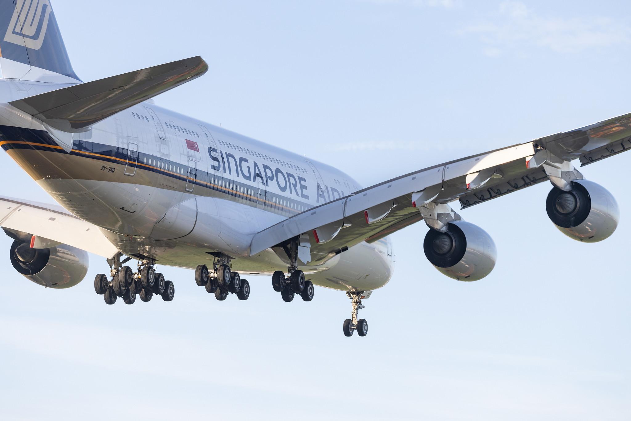 London Heathrow: Singapore Airlines (SQ / SIA) | Airbus A380-841 A388 | 9V-SKQ | MSN 079