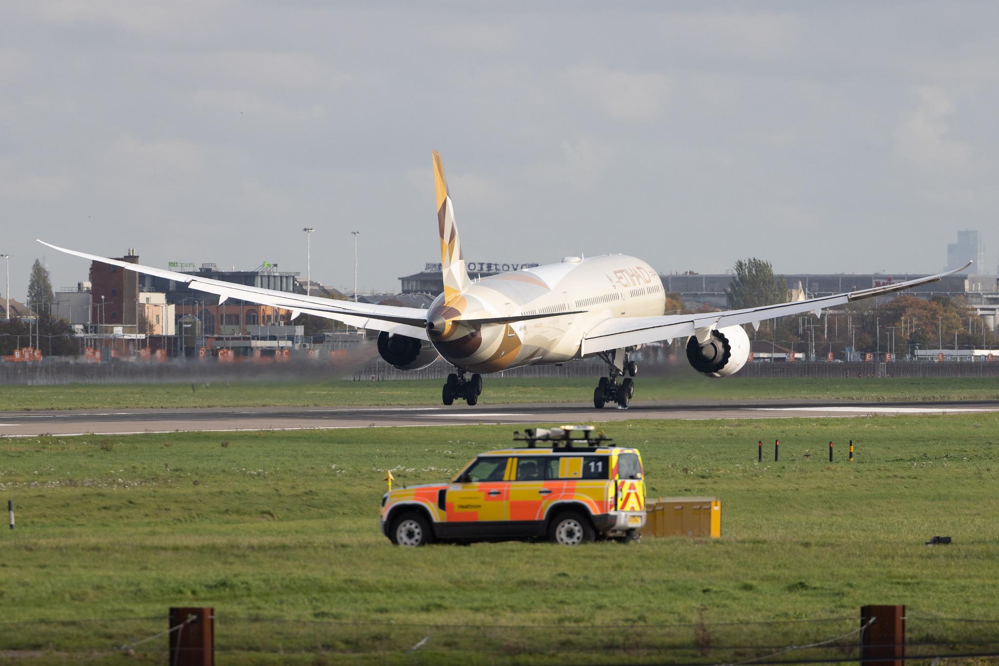 London Heathrow: Etihad Airways (EY / ETD) | Boeing 787-10 Dreamliner B78X | A6-BMA | MSN 60755