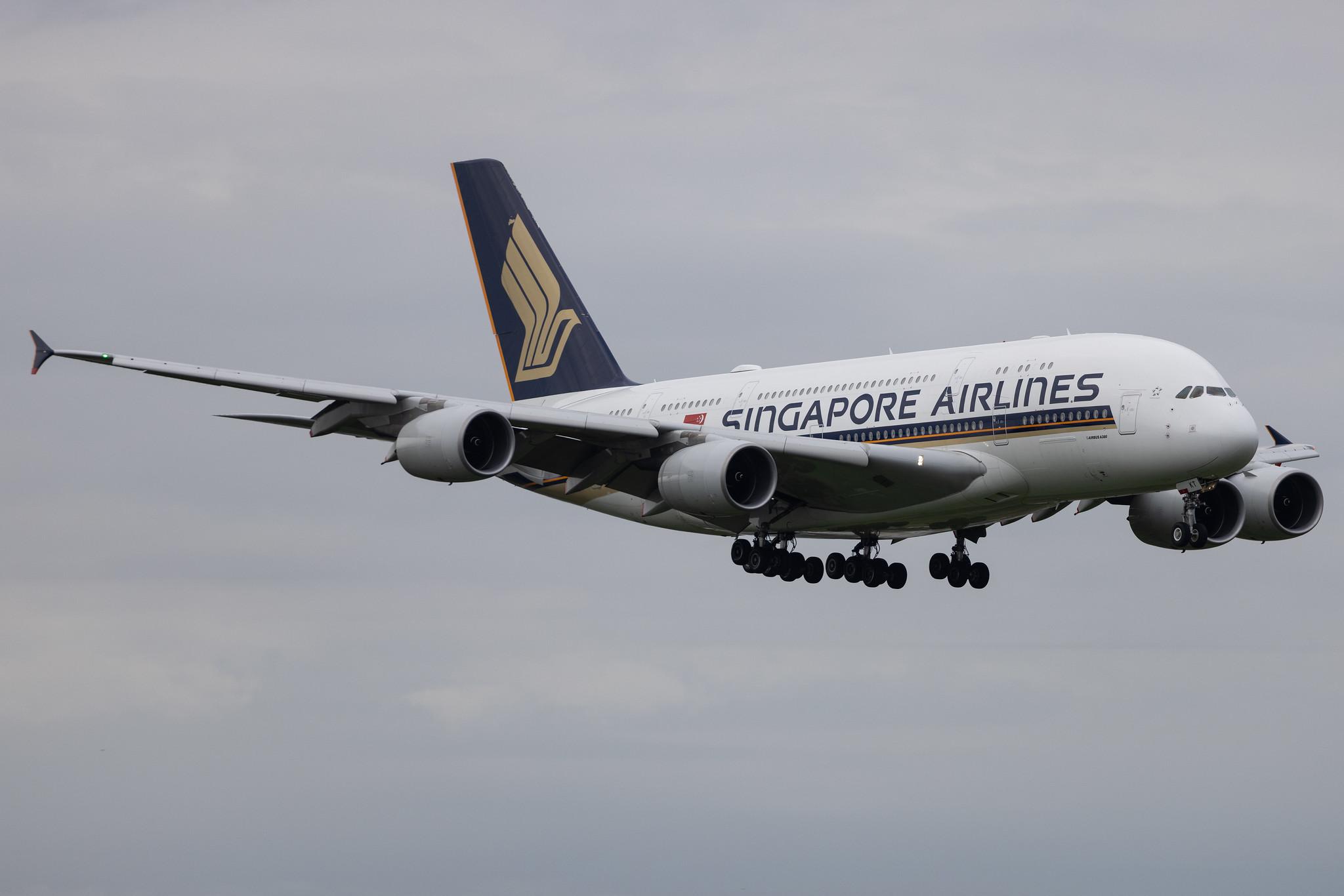 London Heathrow: Singapore Airlines (SQ / SIA) | Airbus A380-841 A388 | 9V-SKT | MSN 092