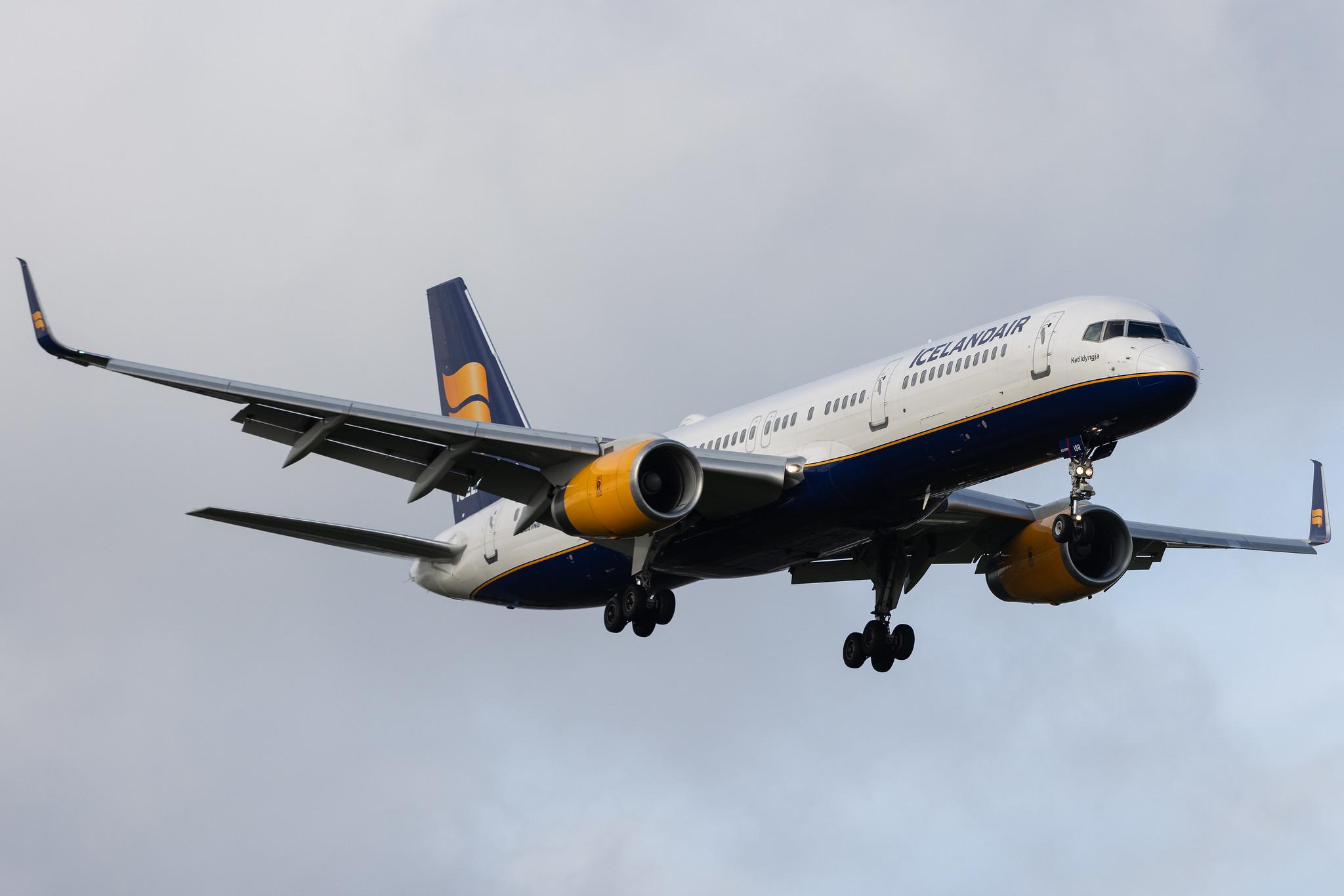 London Heathrow: Icelandair (FI / ICE) | Boeing 757-256 B752 | TF-ISR | MSN 26248
