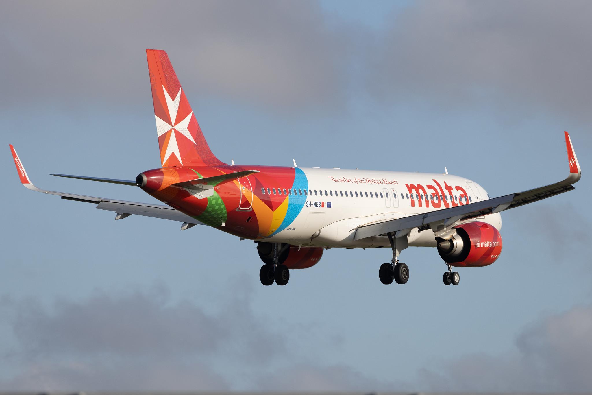 London Heathrow: Air Malta (KM / AMC) | Airbus A320-251N A20N | 9H-NEB | MSN 8940
