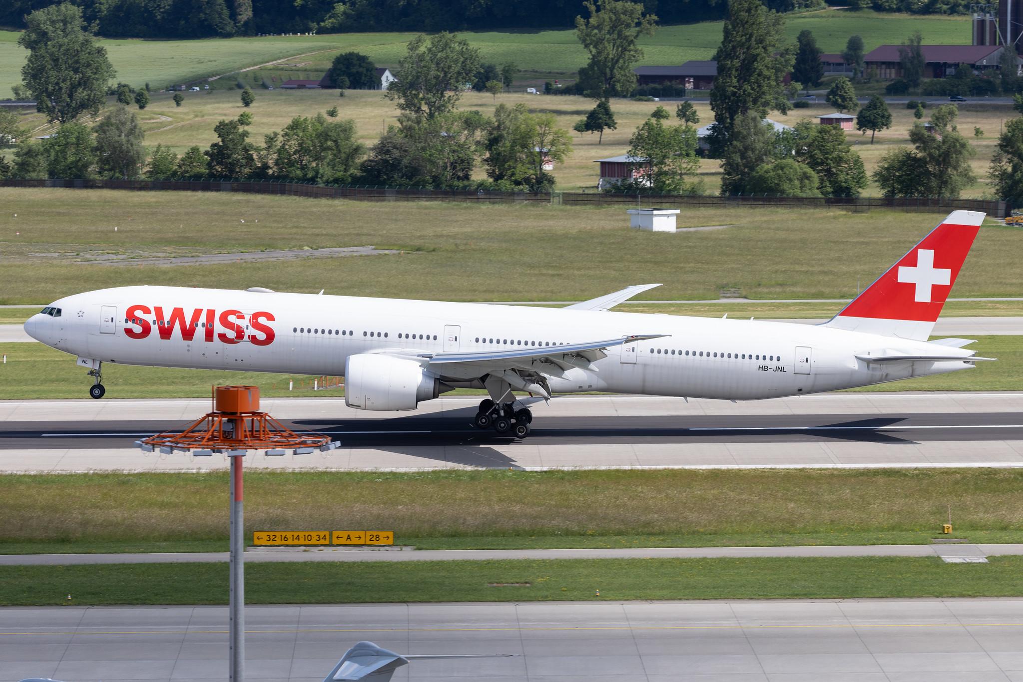Flughafen Zürich: Swiss (LX / SWR) | Boeing 777-300(ER) B77W | HB-JNL | MSN 66092