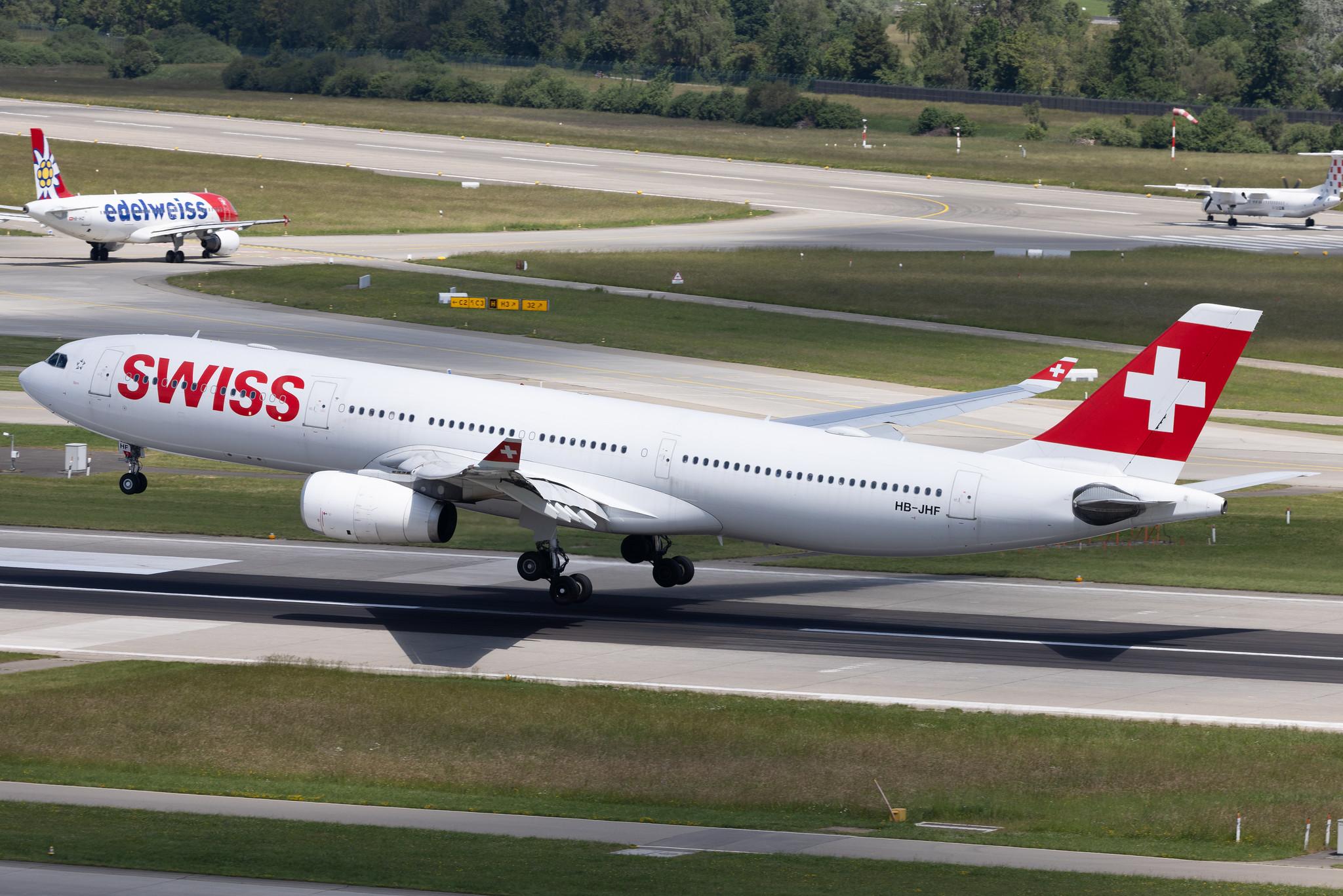 Flughafen Zürich: Swiss (LX / SWR) | Airbus A330-343 A333 | HB-JHF | MSN 1089