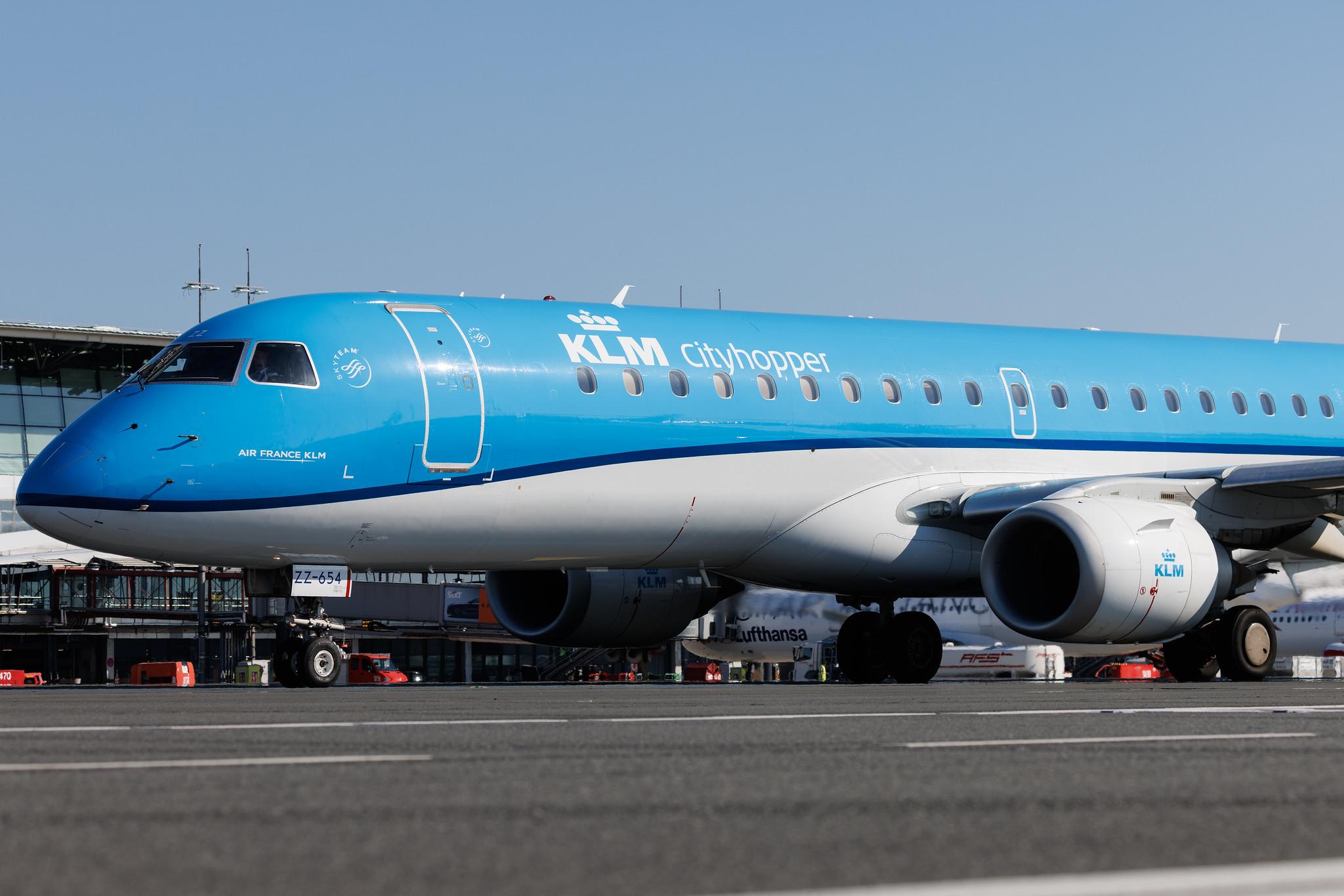 Hamburg Airport: KLM (KL / KLM) | Operator: KLM Cityhopper | Embraer E190STD E190 | PH-EZZ | MSN 19000654