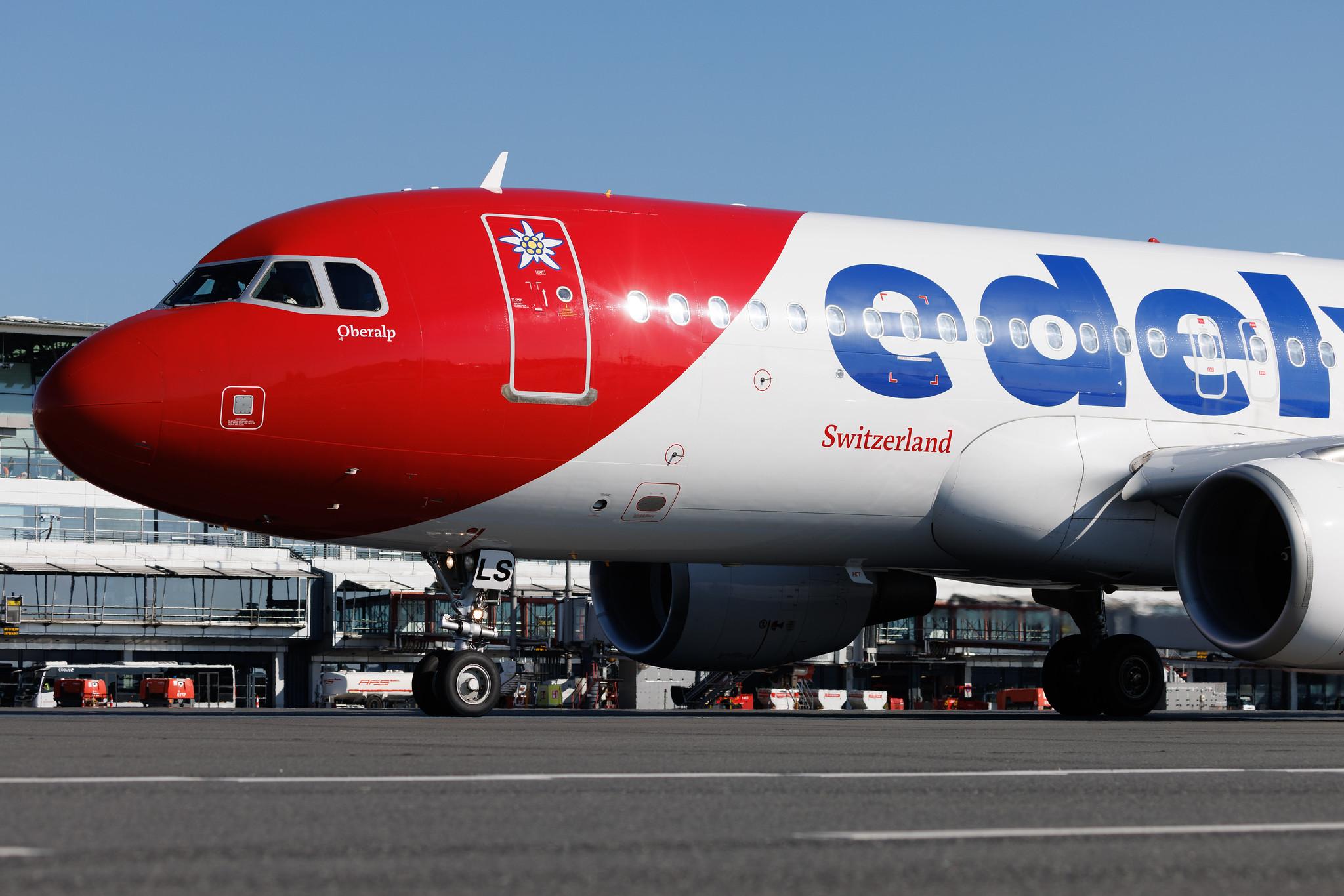 Hamburg Airport: Edelweiss Air (WK / EDW) | Airbus A320-214 A320 | HB-JLS | MSN 5069