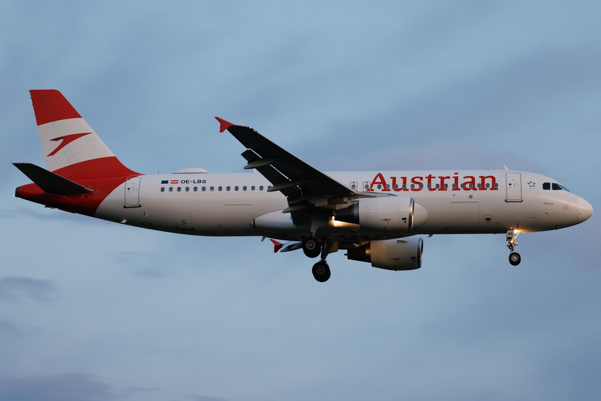 Hamburg Airport: Austrian Airlines (OS / AUA) | Airbus A320-214 A320 | OE-LBS | MSN 1189