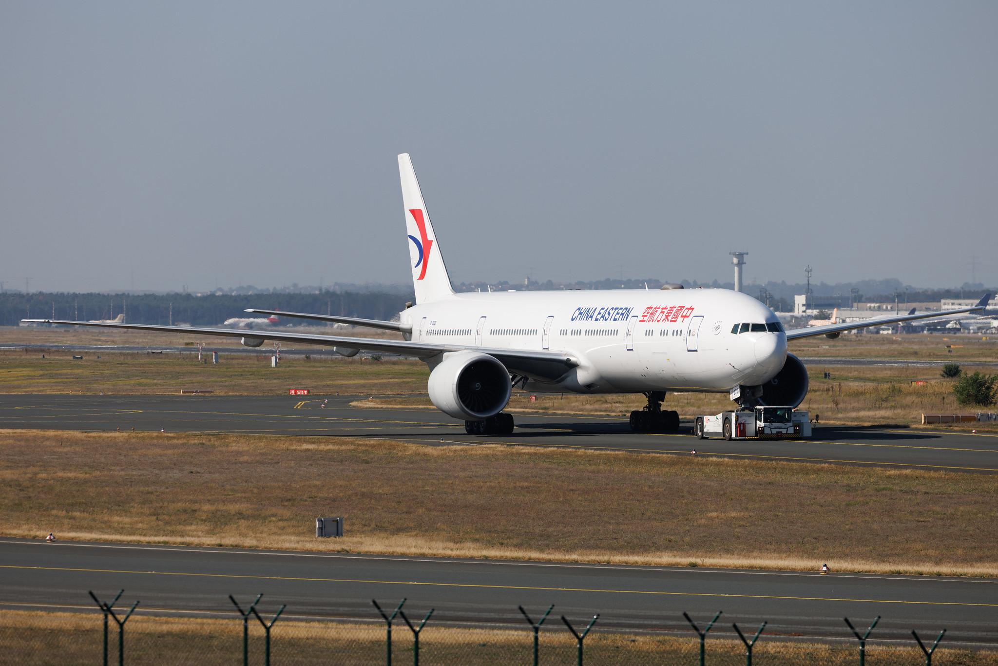 Frankfurt Airport: China Eastern Airlines (MU / CES) | Boeing 777-39P(ER) B77W | B-2021 | MSN 43273
