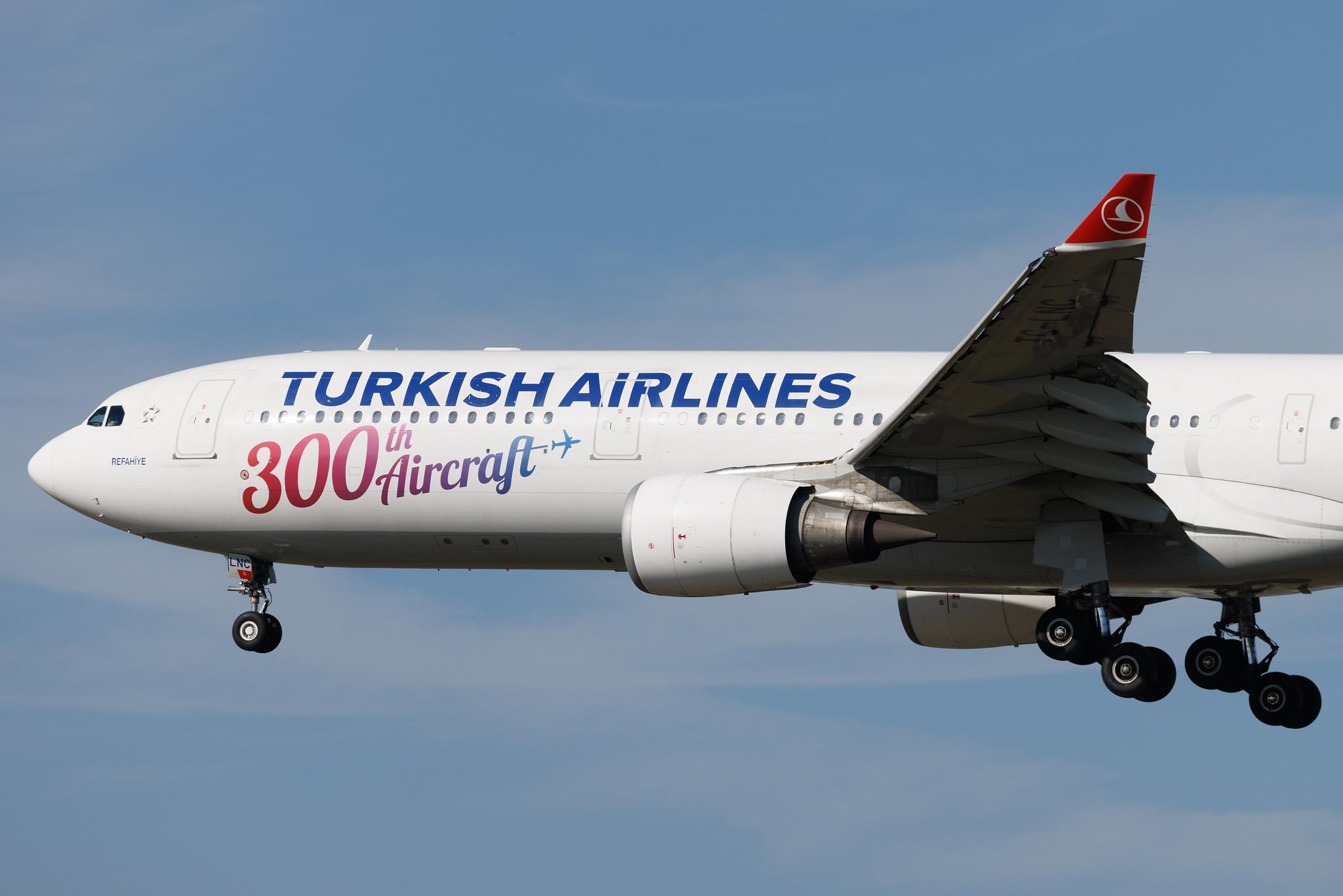 Frankfurt Airport: Turkish Airlines (TK / THY) | Airbus A330-303 A333 | TC-LNC | MSN 1696