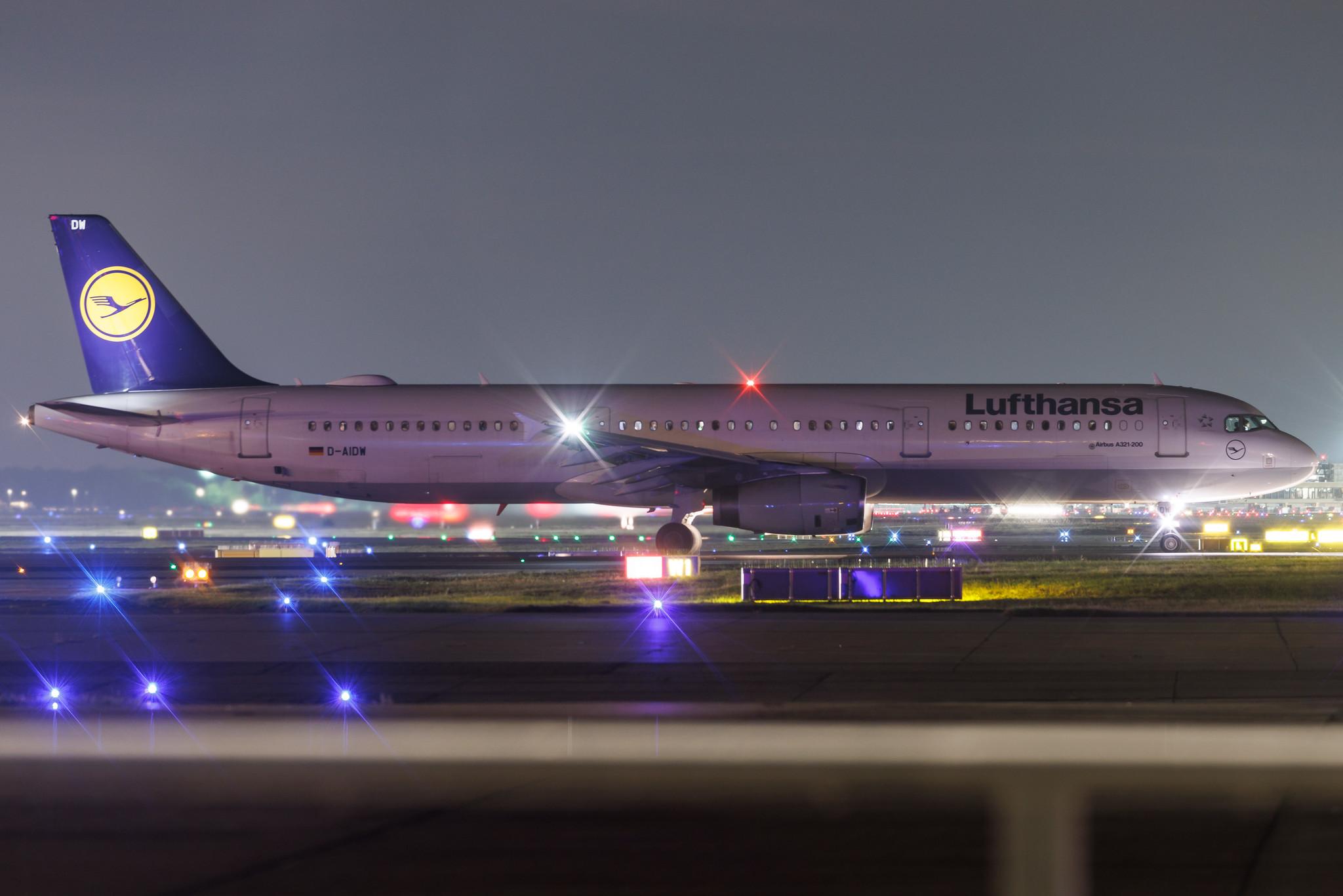 Frankfurt Airport: Lufthansa (LH / DLH) | Airbus A321-231 A321 | D-AIDW | MSN 6415