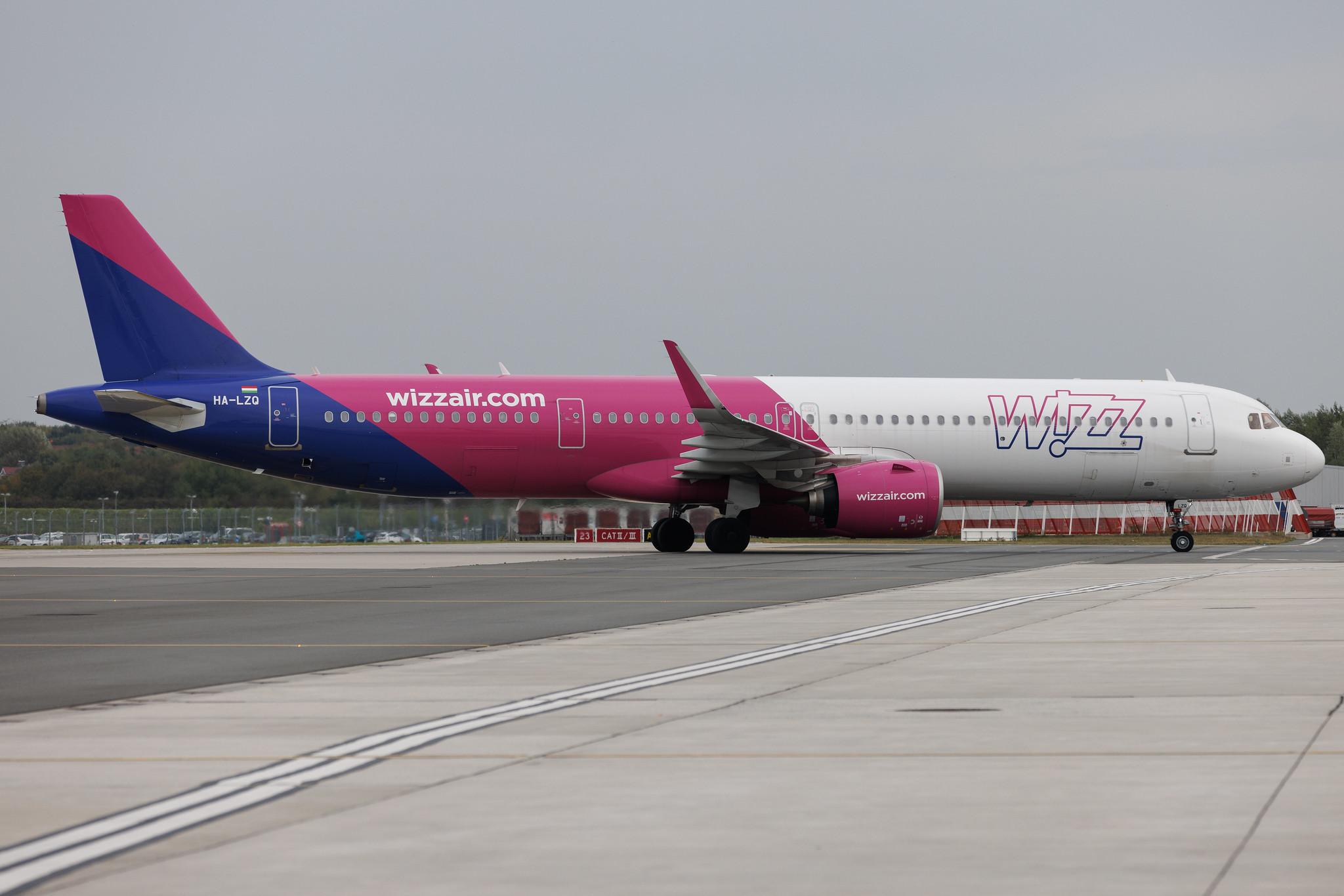 Hamburg Airport: Wizz Air (W6 / WZZ) | Airbus A321-271NX A21N | HA-LZQ | MSN 10881