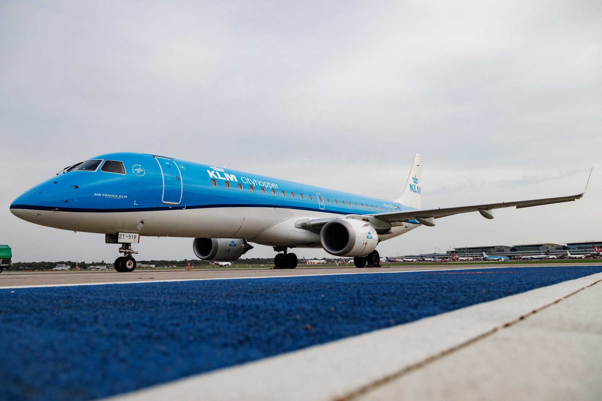 Hamburg Airport: KLM (KL / KLM) | Operator: KLM Cityhopper | Embraer E190STD E190 | PH-EZT | MSN 19000519