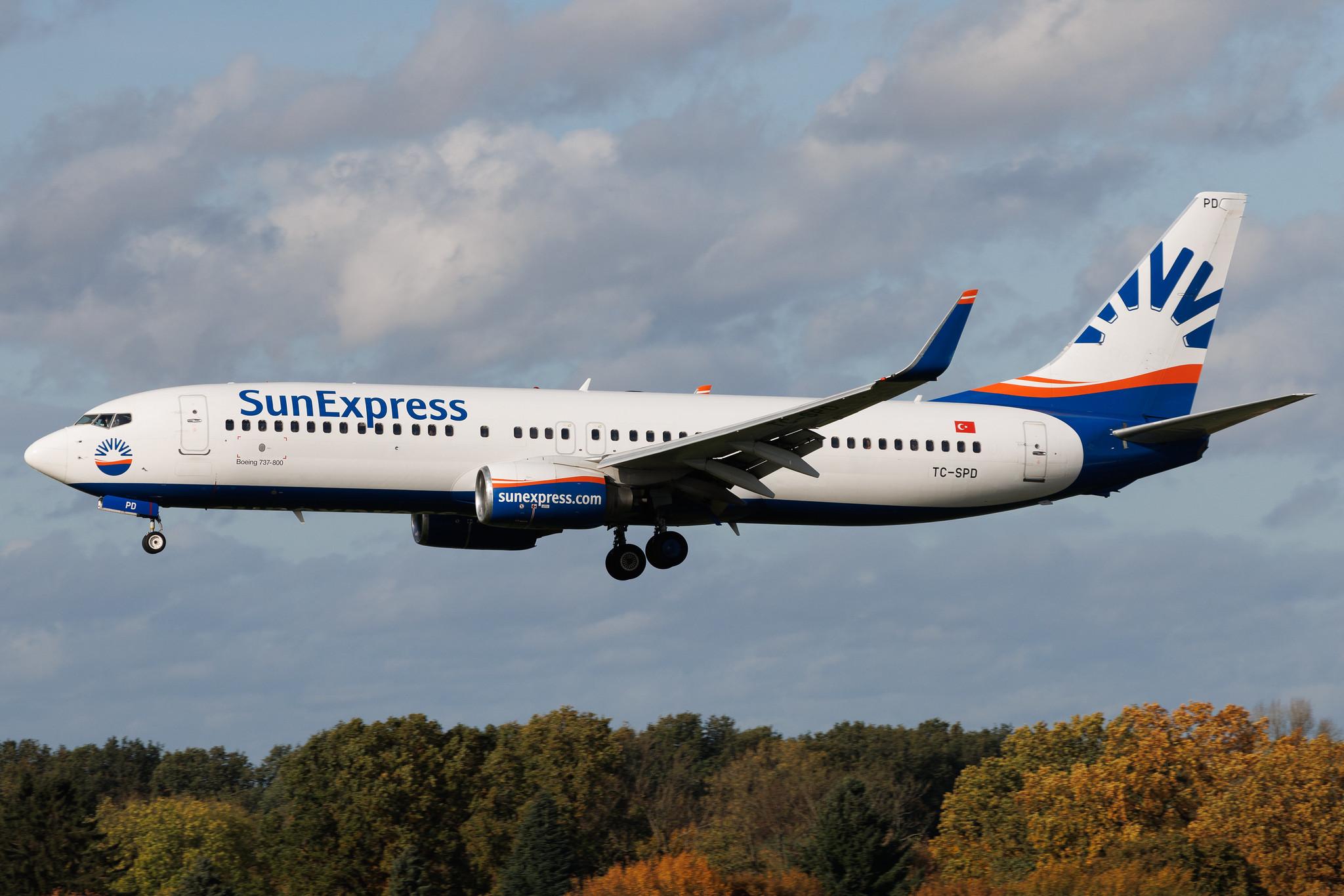 Hamburg Airport: SunExpress (XQ / SXS) | Boeing 737-8AS B738 | TC-SPD | MSN 34985