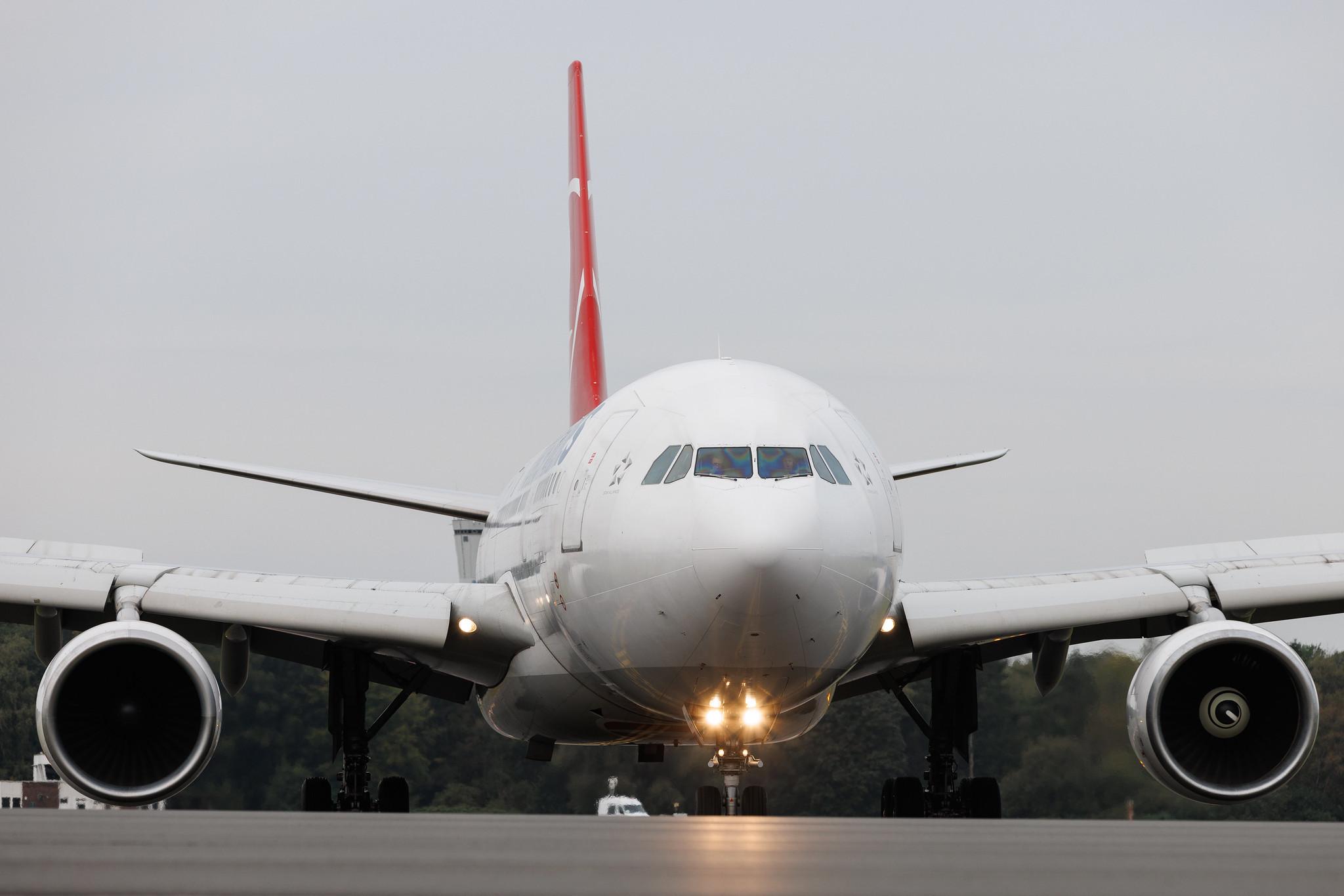Hamburg Airport: Turkish Airlines (TK / THY) | Airbus A330-223 A332 | TC-JIS | MSN 0961