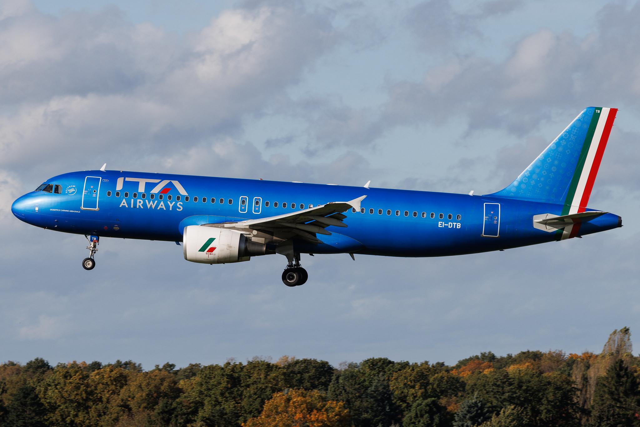 Hamburg Airport: ITA Airways (AZ / ITY) | Operator: Italia Trasporto Aereo | Airbus A320-216 A320 | EI-DTB | MSN 03815