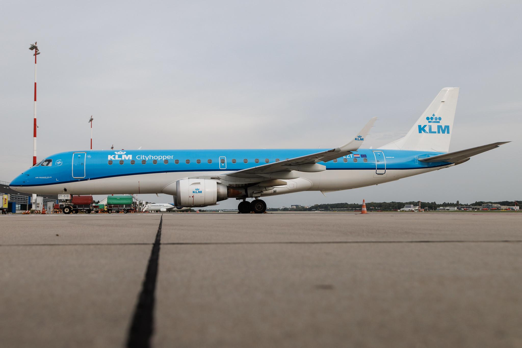 Hamburg Airport: KLM (KL / KLM) | Operator: KLM Cityhopper | Embraer E190STD E190 | PH-EZT | MSN 19000519