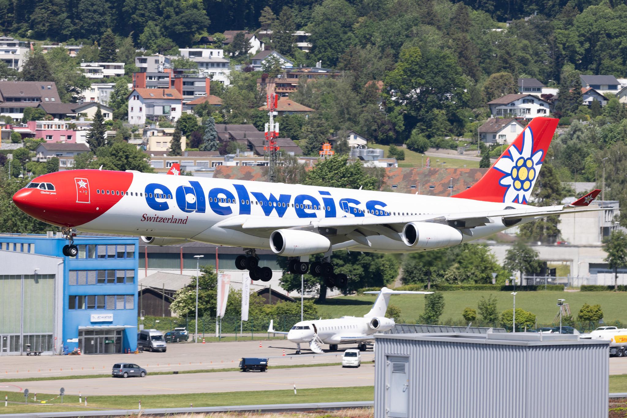 Flughafen Zürich: Edelweiss Air (WK / EDW) | Airbus A340-313 A343 | HB-JMD | MSN 556