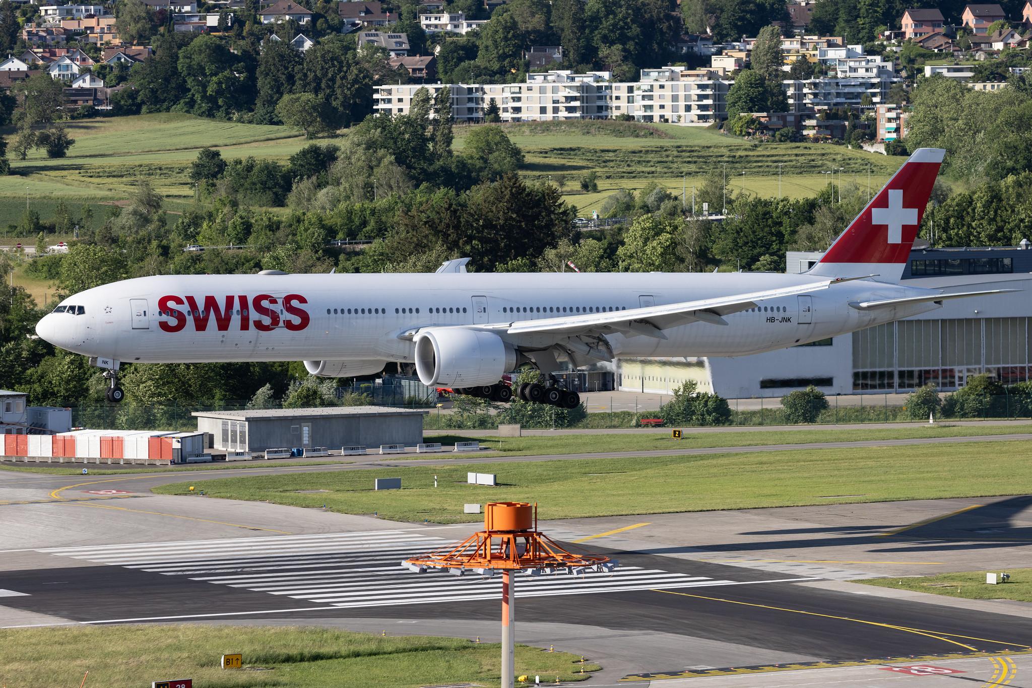 Flughafen Zürich: Swiss (LX / SWR) | Boeing 777-300(ER) B77W | HB-JNK | MSN 66091