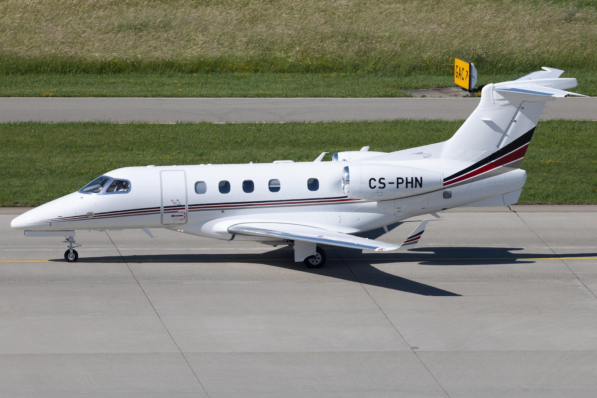 Flughafen Zürich: NetJets Europe (/ NJE) | Embraer Phenom 300 E55P | CS-PHN | MSN 50500514