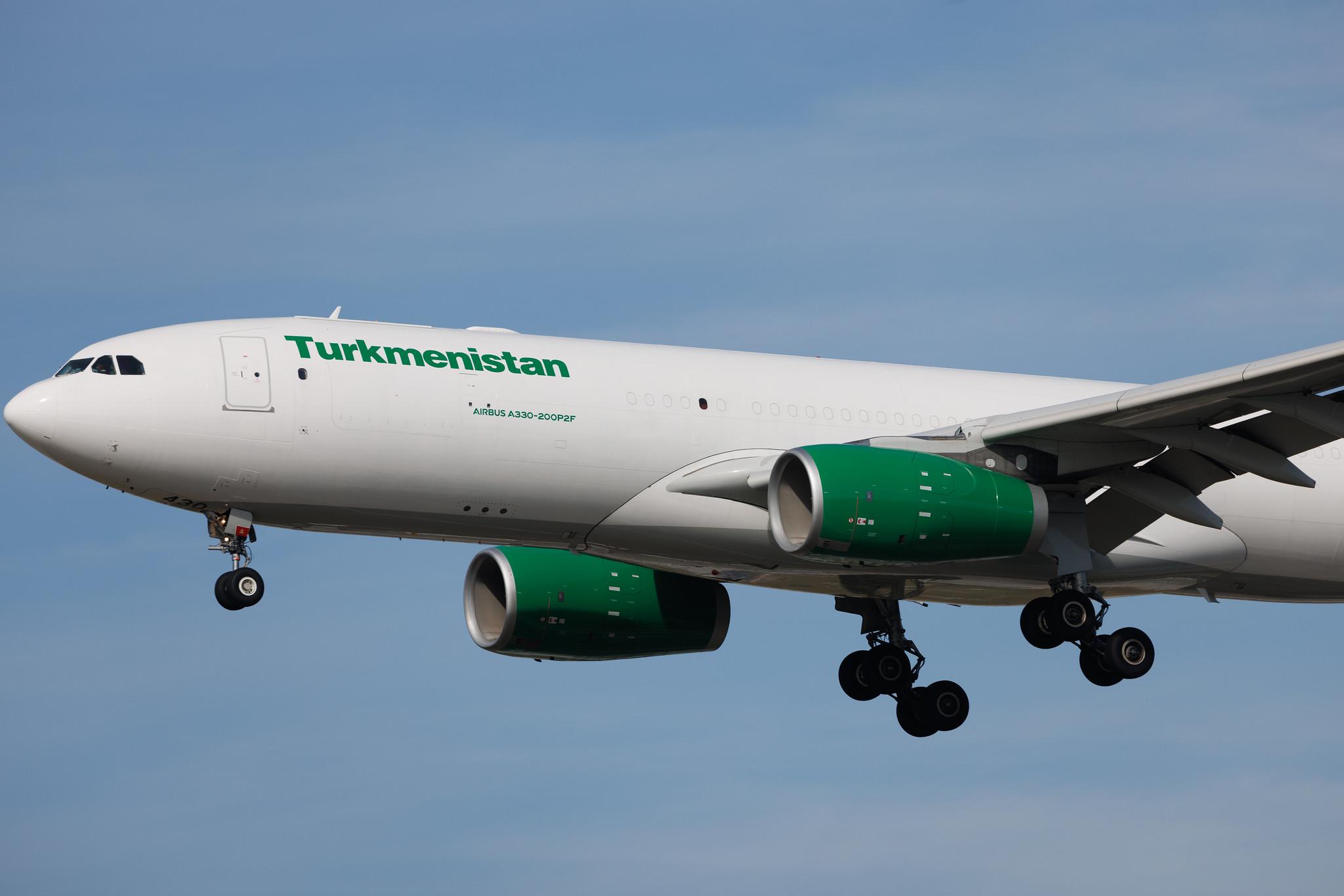 Frankfurt Airport: Turkmenistan Airlines (T5 / TUA) | Airbus A330-243(P2F) A332 | EZ-F430 | MSN 0815