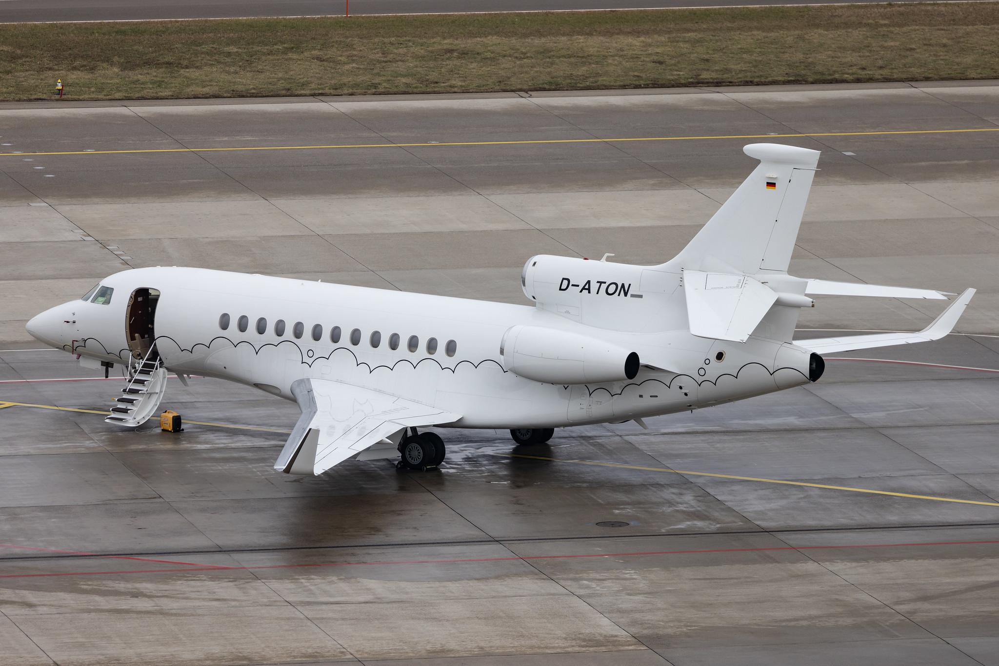 Flughafen Zürich: Air Hamburg (/ AHO) | Dassault Falcon 7X FA7X | D-ATON | MSN 124
