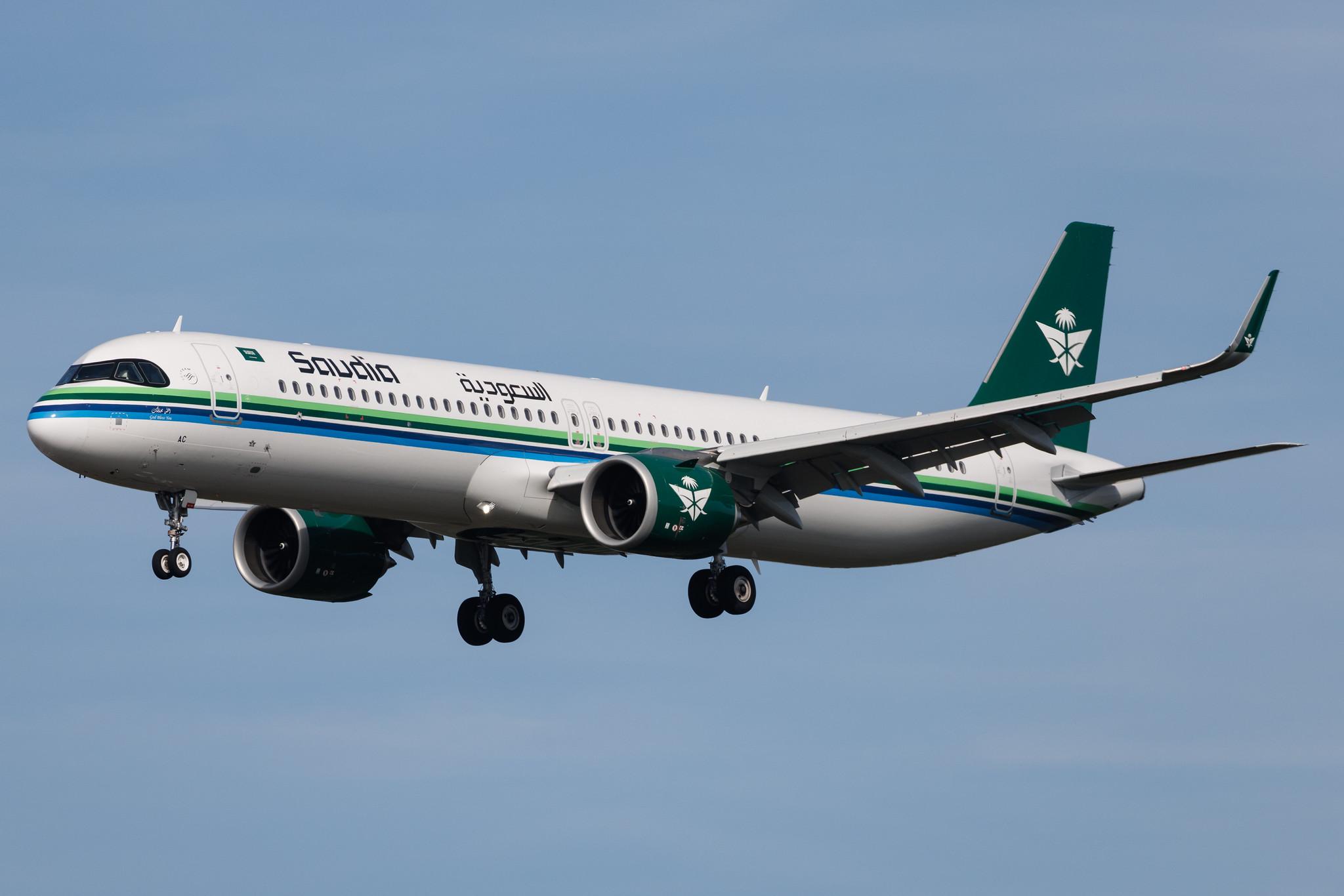 Frankfurt Airport: Saudia (SV / SVA) | Airbus A321-251NX A21N | HZ-ASAC | MSN 11473