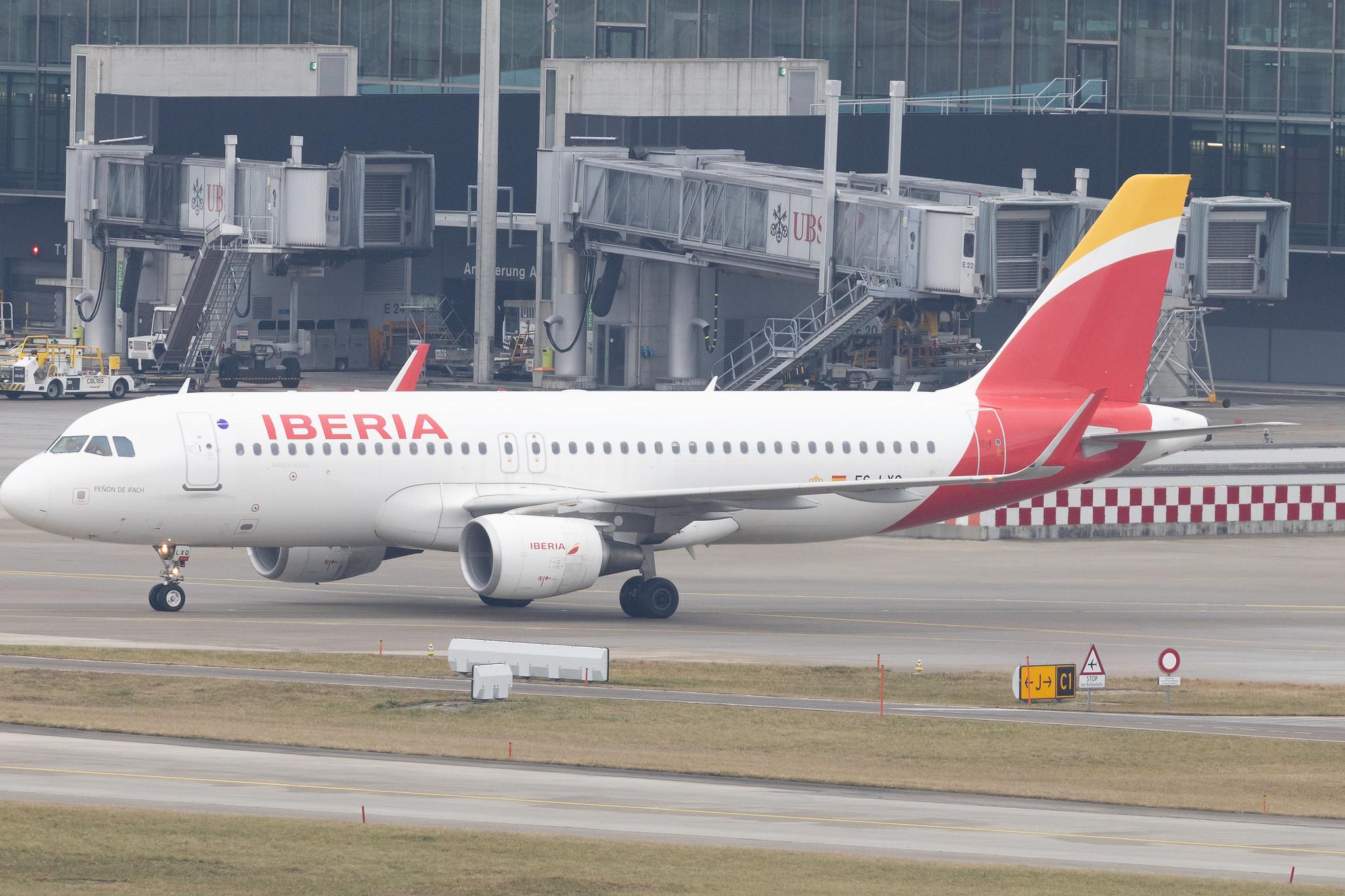 Flughafen Zürich: Iberia (IB / IBE) | Airbus A320-216 A320 | EC-LXQ | MSN 5692
