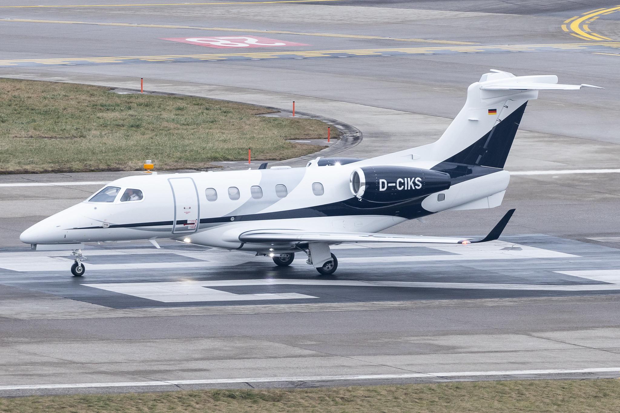 Flughafen Zürich: ProAir Aviation (/ PAV) | Embraer Phenom 300E E55P | D-CIKS | MSN 50500626