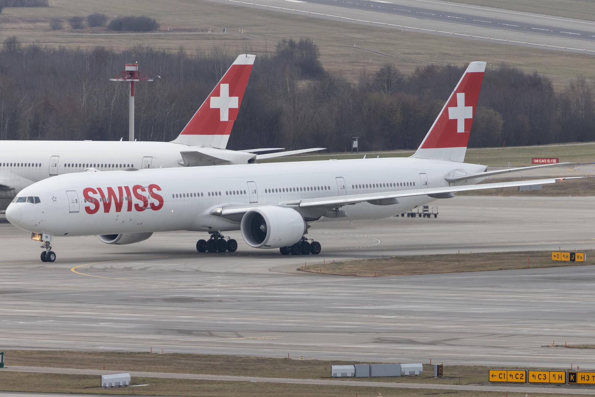 Flughafen Zürich: Swiss (LX / SWR) |  Boeing 777-3DE(ER) B77W | HB-JNI | MSN 62754