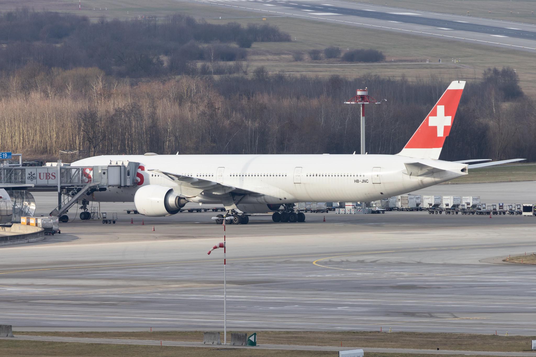 Flughafen Zürich: Swiss (LX / SWR) |  Boeing 777-3DE(ER) B77W | HB-JNC | MSN 44584
