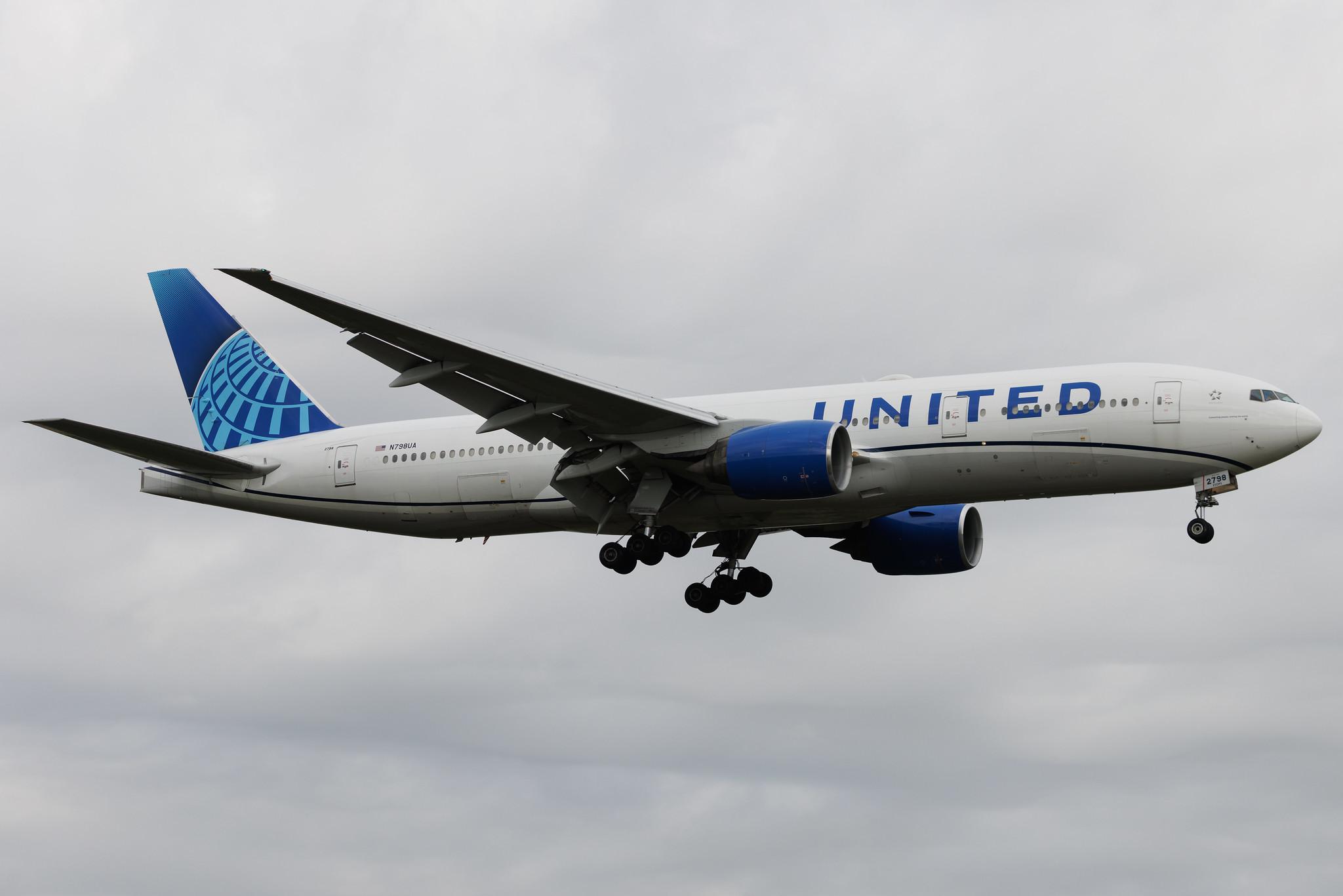 London Heathrow: United Airlines (UA / UAL) | Boeing 777-222(ER) B772 | N798UA | MSN 26928