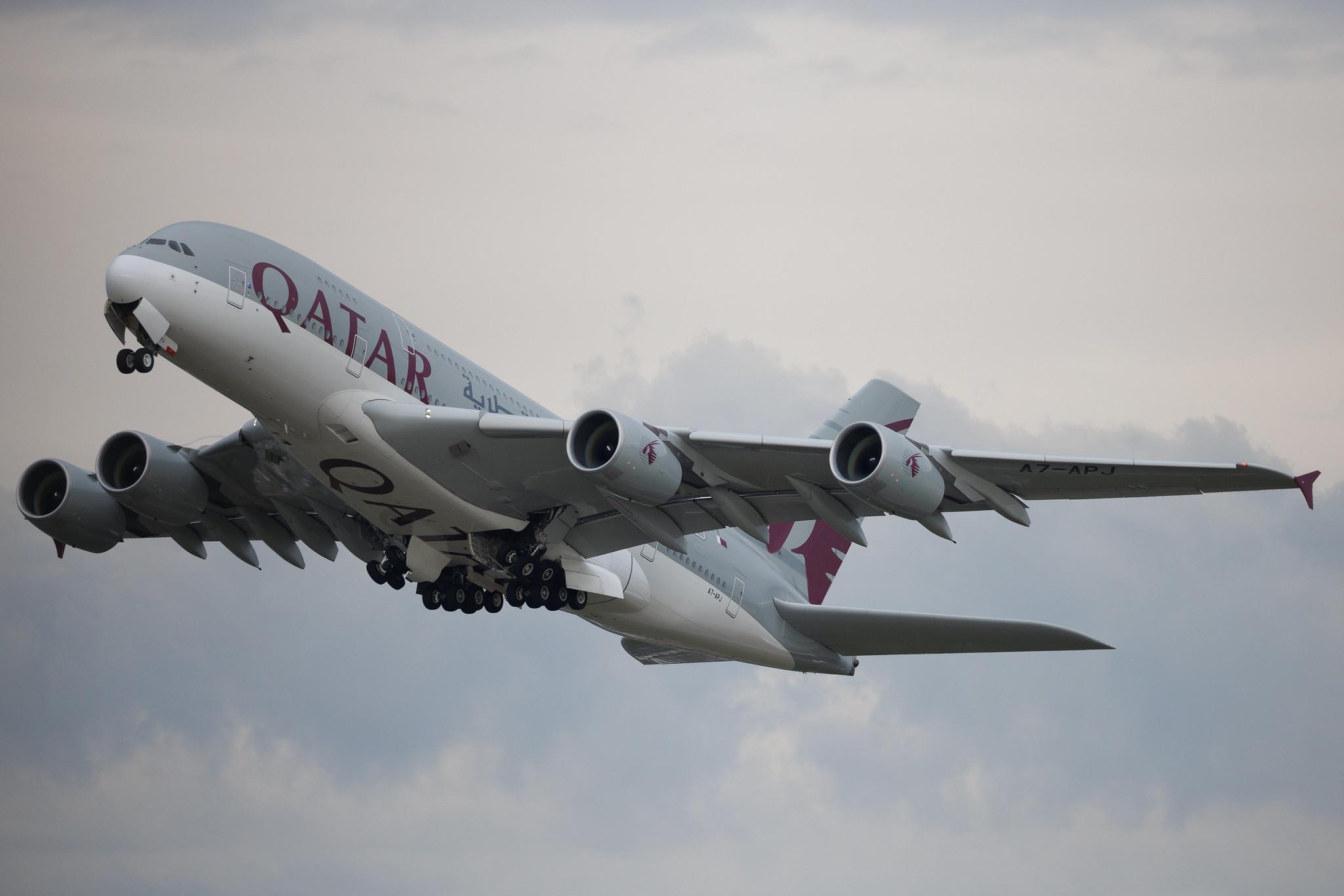 London Heathrow: Qatar Airways (QR / QTR) | Airbus A380-861 A388 | A7-APJ | MSN 254