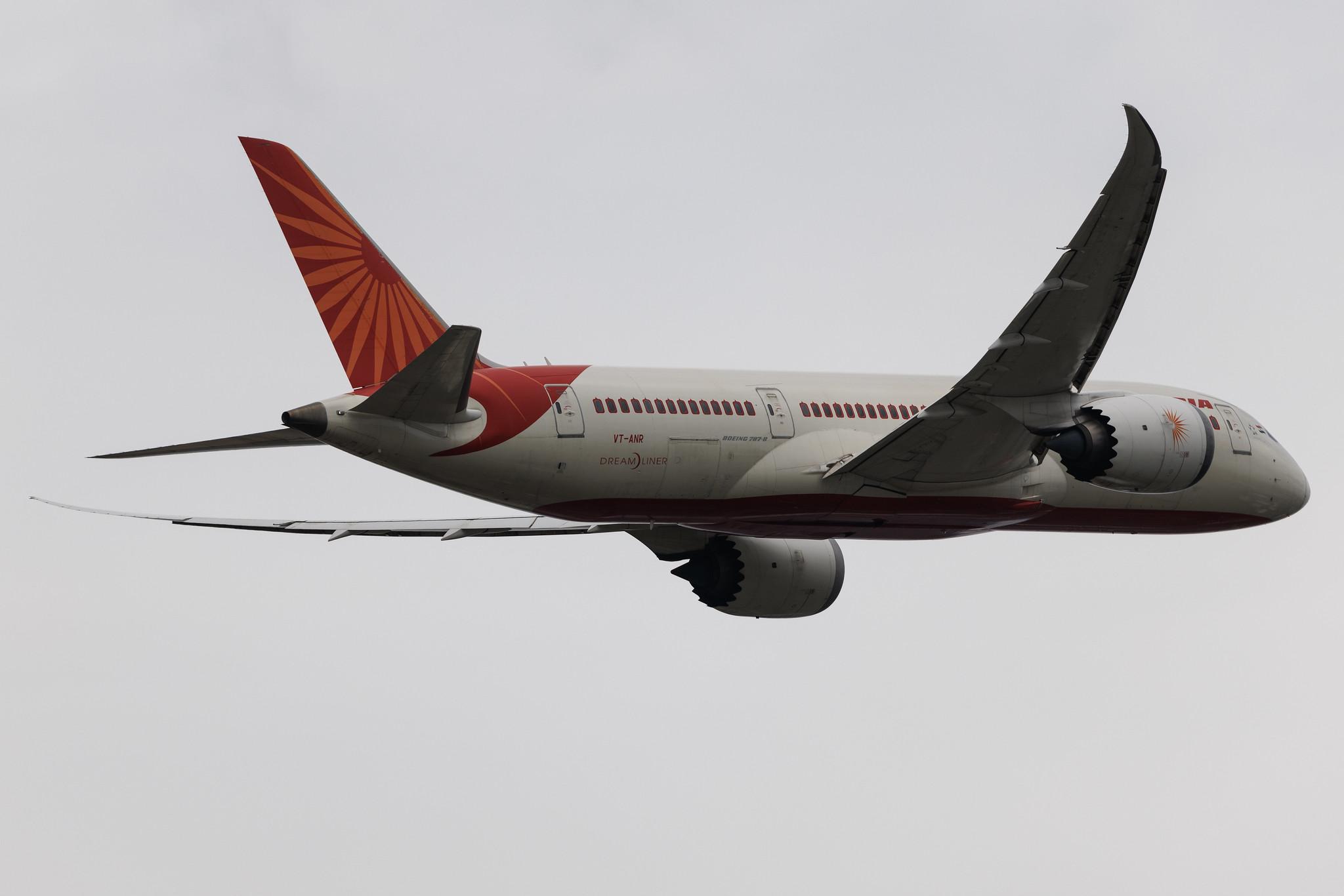 London Heathrow: Air India (AI / AIC) | Boeing 787-8 Dreamliner B788 | VT-ANR | MSN 36289