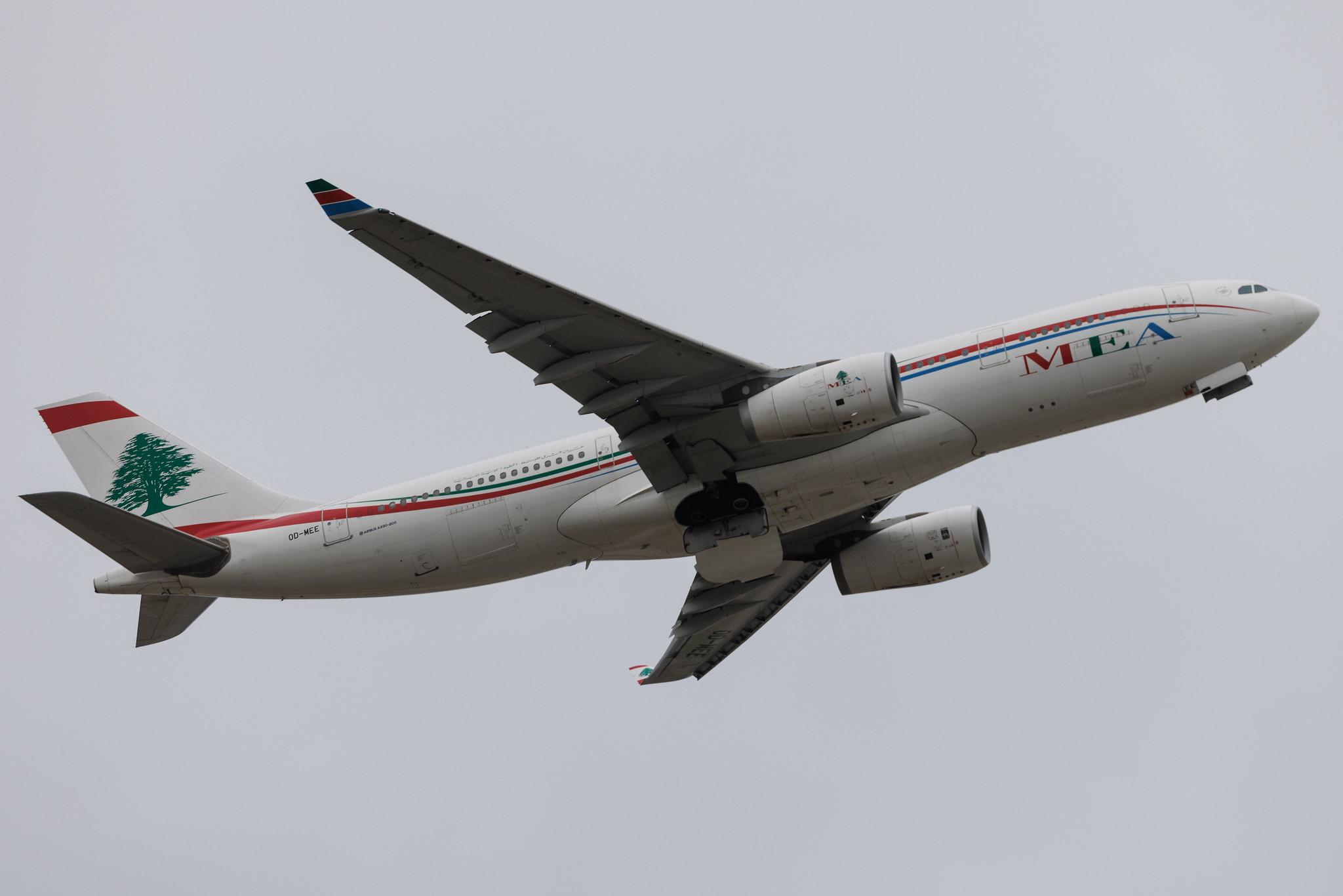 London Heathrow: MEA (ME / MEA) | Airbus A330-243 A332 | OD-MEE | MSN 1725