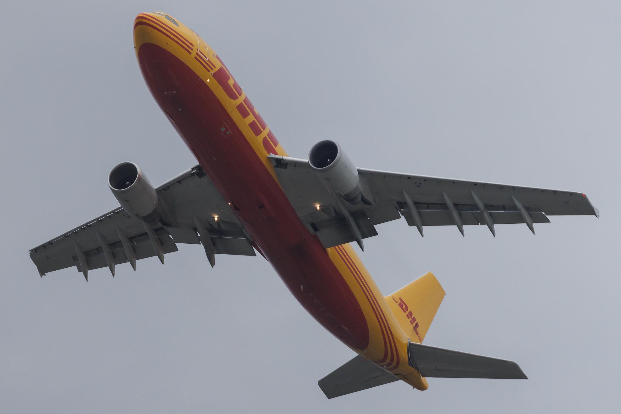 London Heathrow: DHL (D0 / DHK) | Operator: European Air Transport | Airbus A300B4-622R(F) A306 | D-AEAS | MSN 737