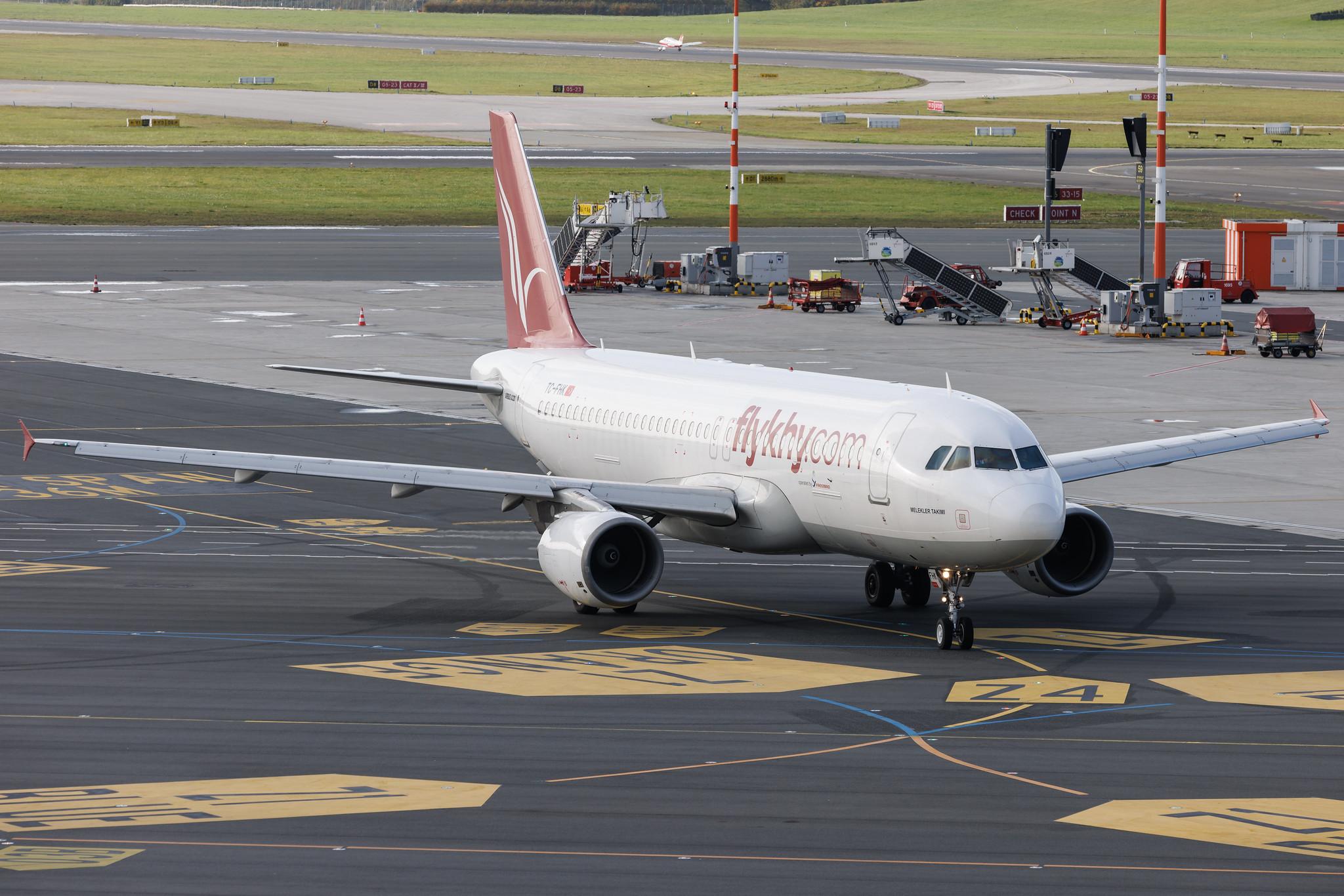 Hamburg Airport: Fly Kibris  | Operator: Freebird Airlines | Airbus A320-214 A320 | TC-FHK | MSN 04102